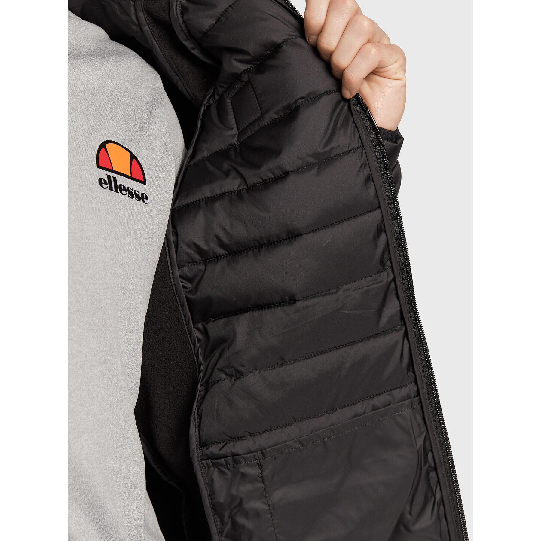 Ellesse Пухено яке El Tundra SHP15820 Черен Regular Fit - Pepit.bg