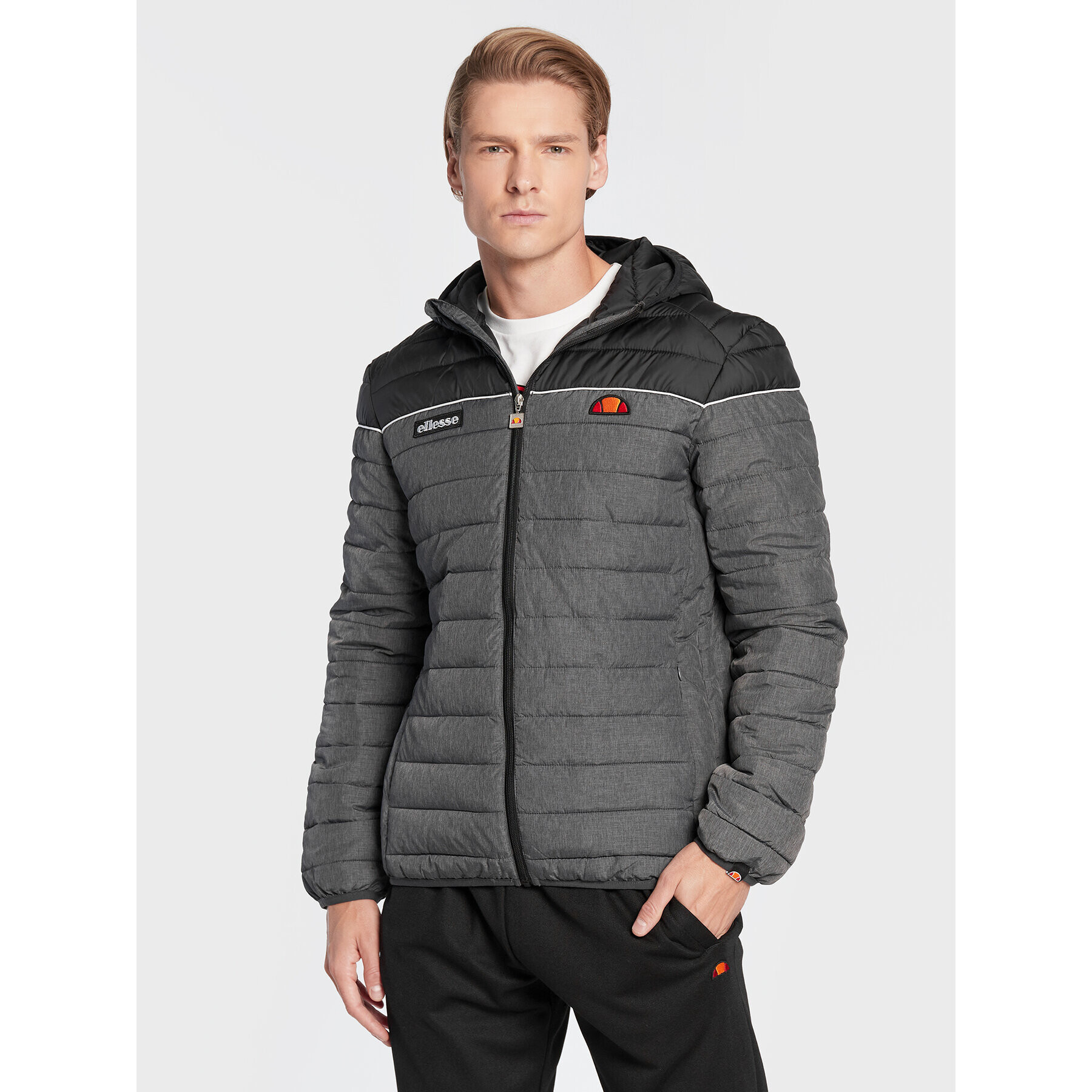 Ellesse Пухено яке Lombardy 2 SHK13274 Сив Regular Fit - Pepit.bg