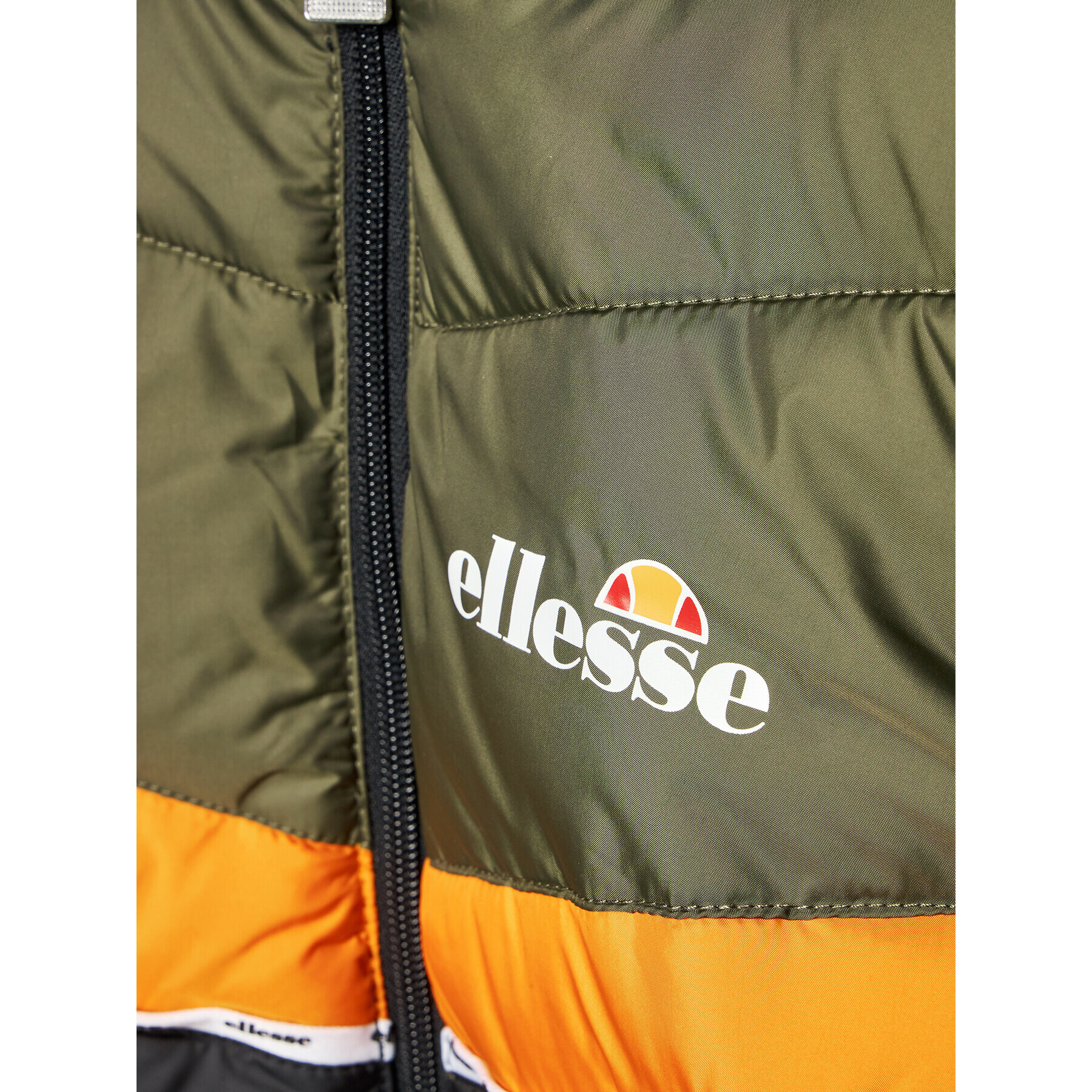 Ellesse Пухено яке S3Q17005 Черен Regular Fit - Pepit.bg