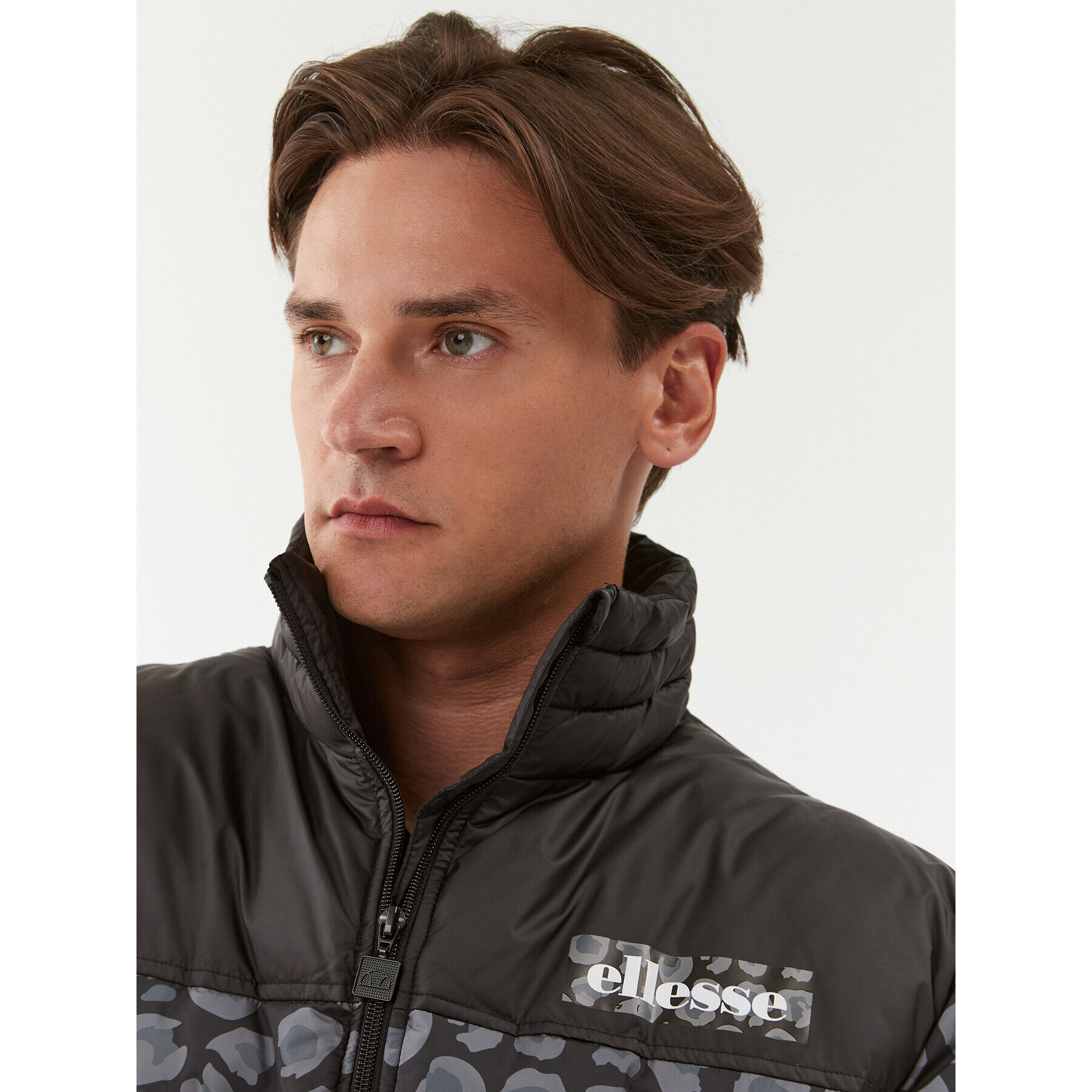 Ellesse Пухено яке SHQ16840 Черен Regular Fit - Pepit.bg