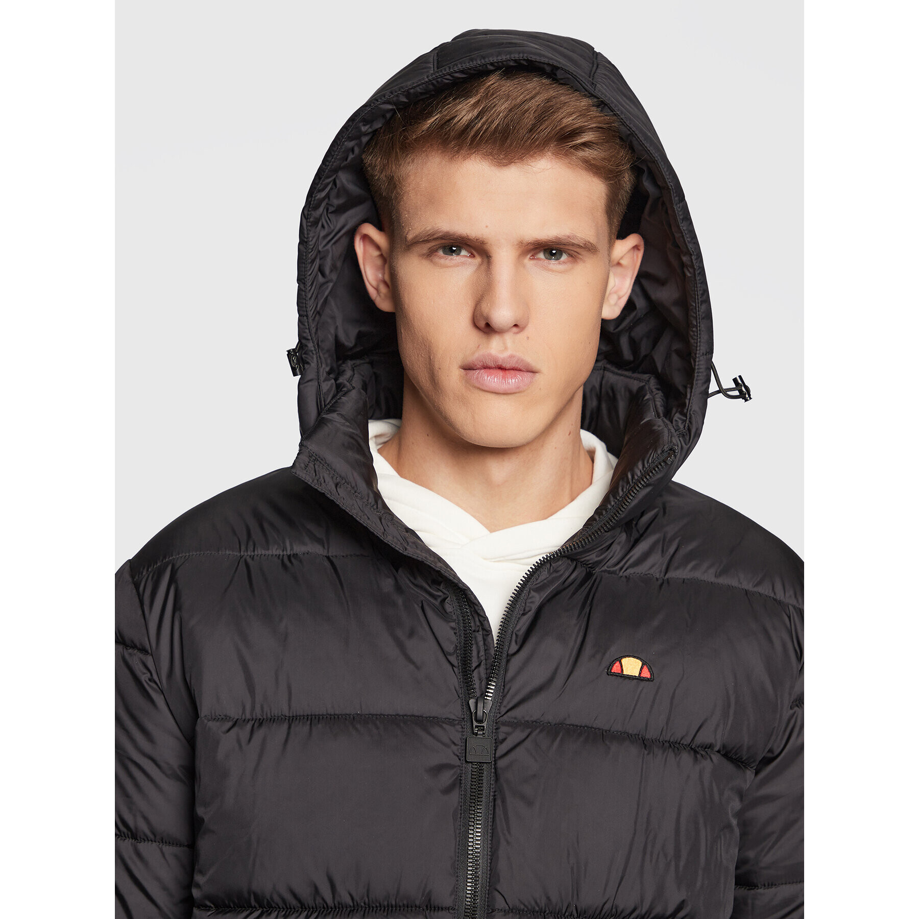 Ellesse Пухено яке SHQ17079 Черен Regular Fit - Pepit.bg