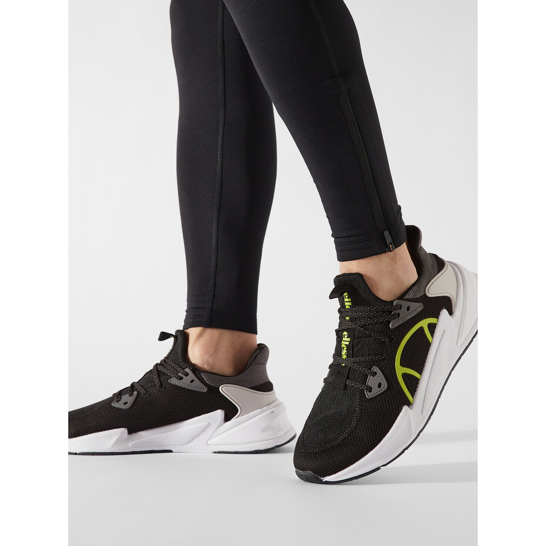 Ellesse Сникърси Siera Runner SXPF0421 Черен - Pepit.bg