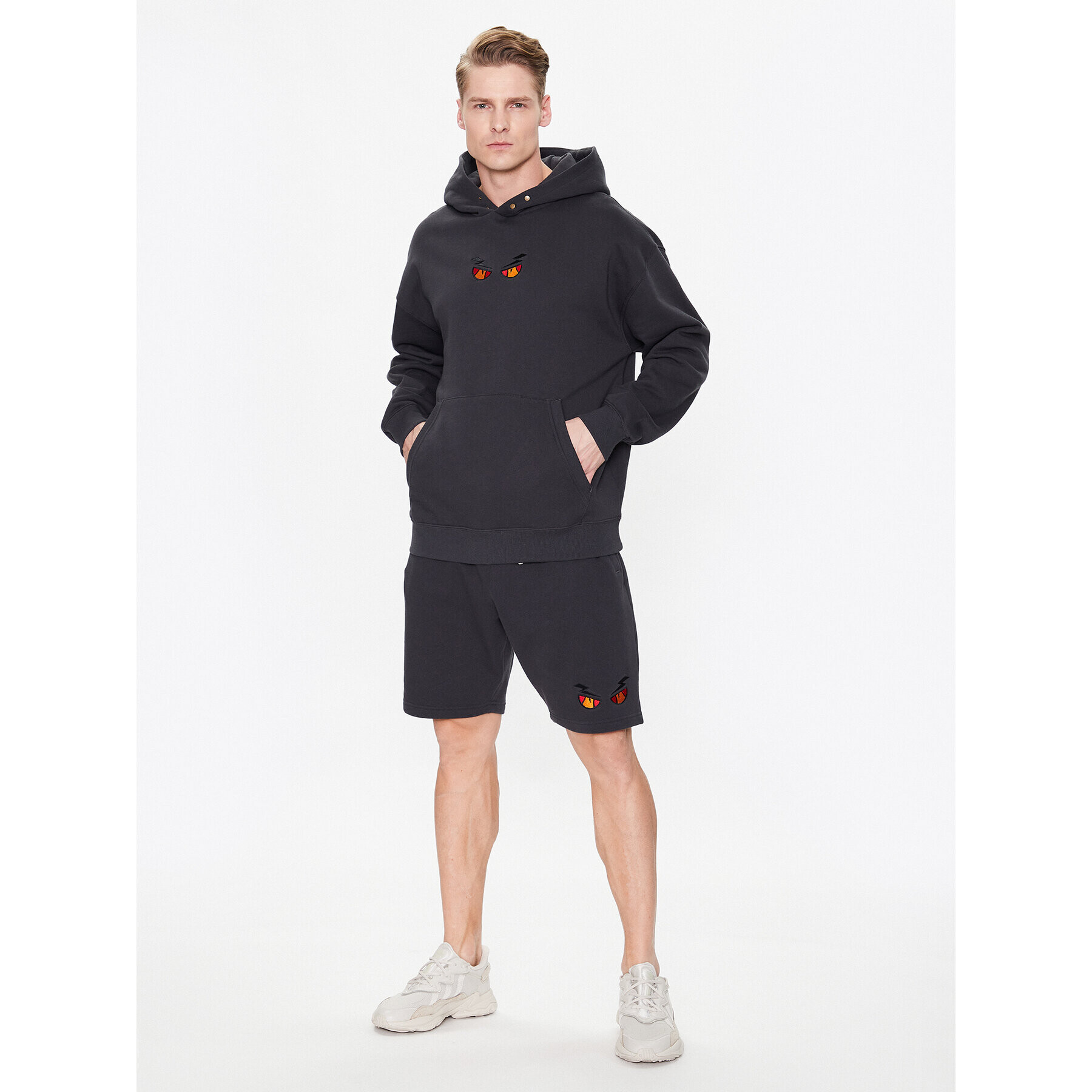 Ellesse Спортни шорти Agusto SHR18011 Черен Regular Fit - Pepit.bg