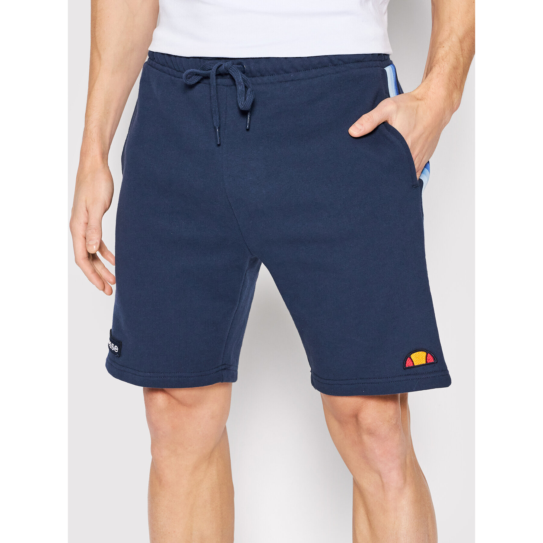 Ellesse Спортни шорти Allios SHM13113 Тъмносин Regular Fit - Pepit.bg