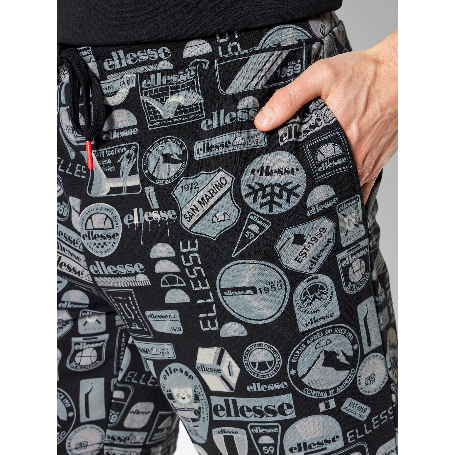 Ellesse Спортни шорти Igor SHM14519 Черен Regular Fit - Pepit.bg