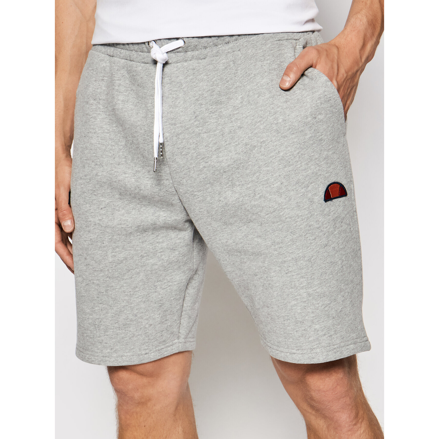 Ellesse Спортни шорти Noli SHS01894 Сив Regular Fit - Pepit.bg