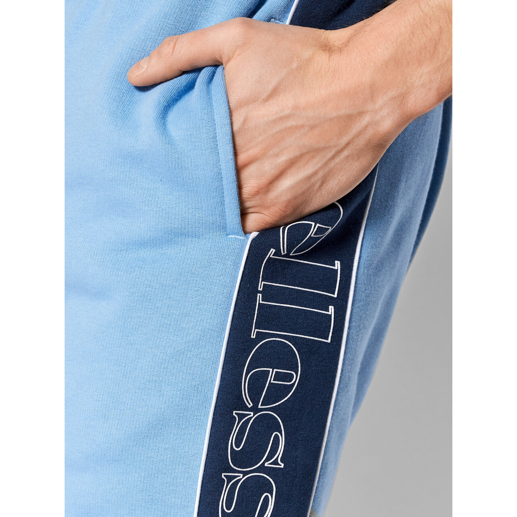 Ellesse Спортни шорти Riedndo SHM14242 Син Regular Fit - Pepit.bg