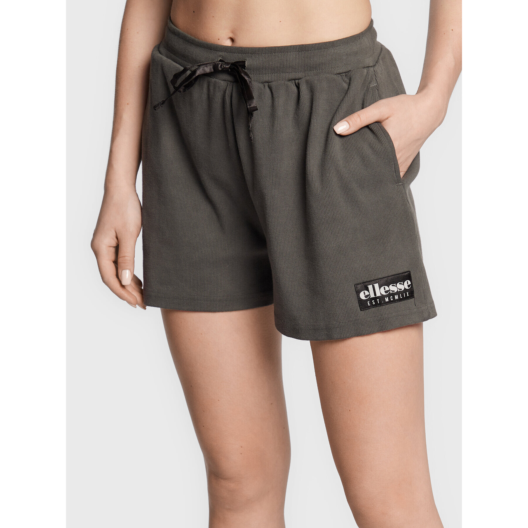 Ellesse Спортни шорти Seta SGN15184 Сив Relaxed Fit - Pepit.bg