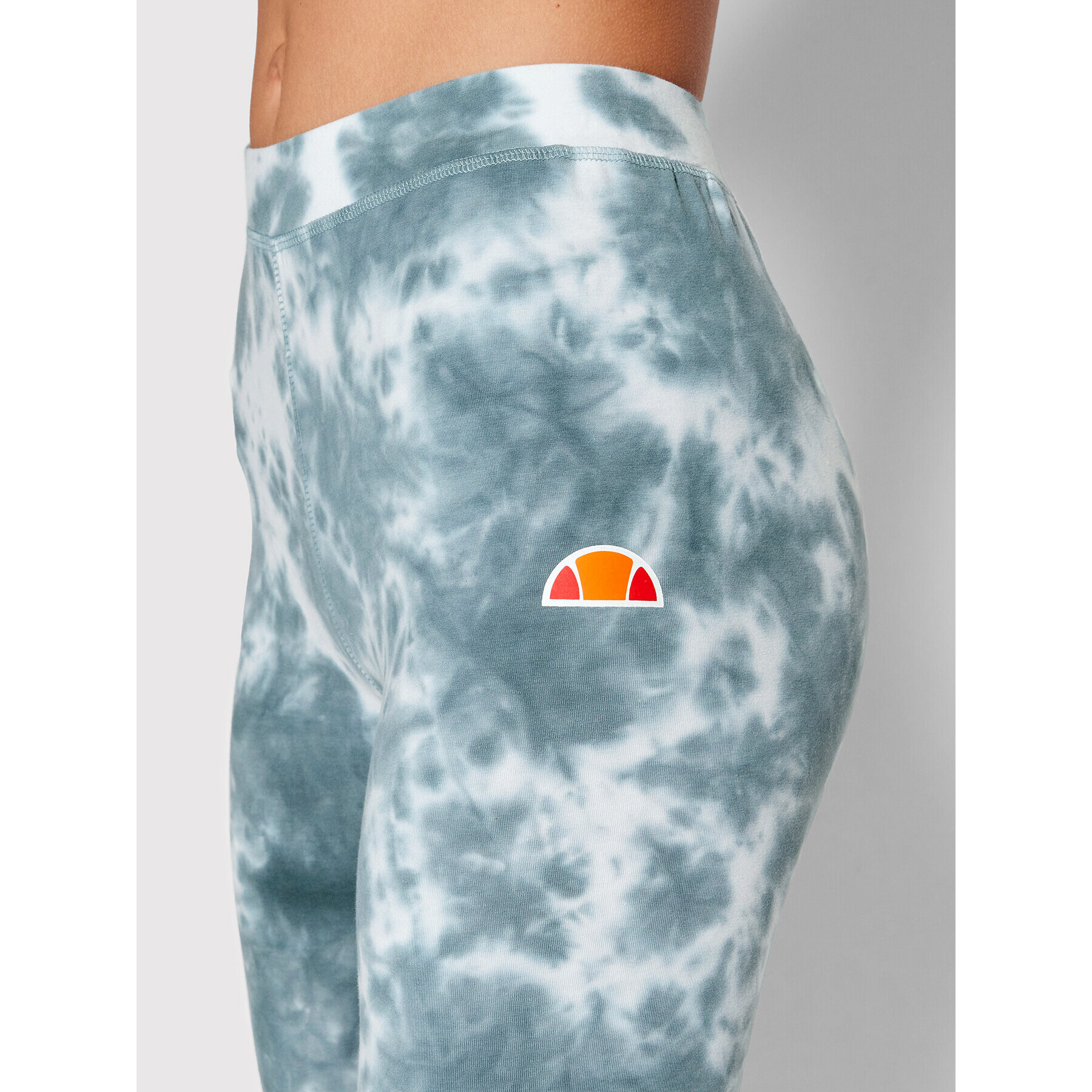 Ellesse Спортни шорти Tour SGM11283 Сив Slim Fit - Pepit.bg