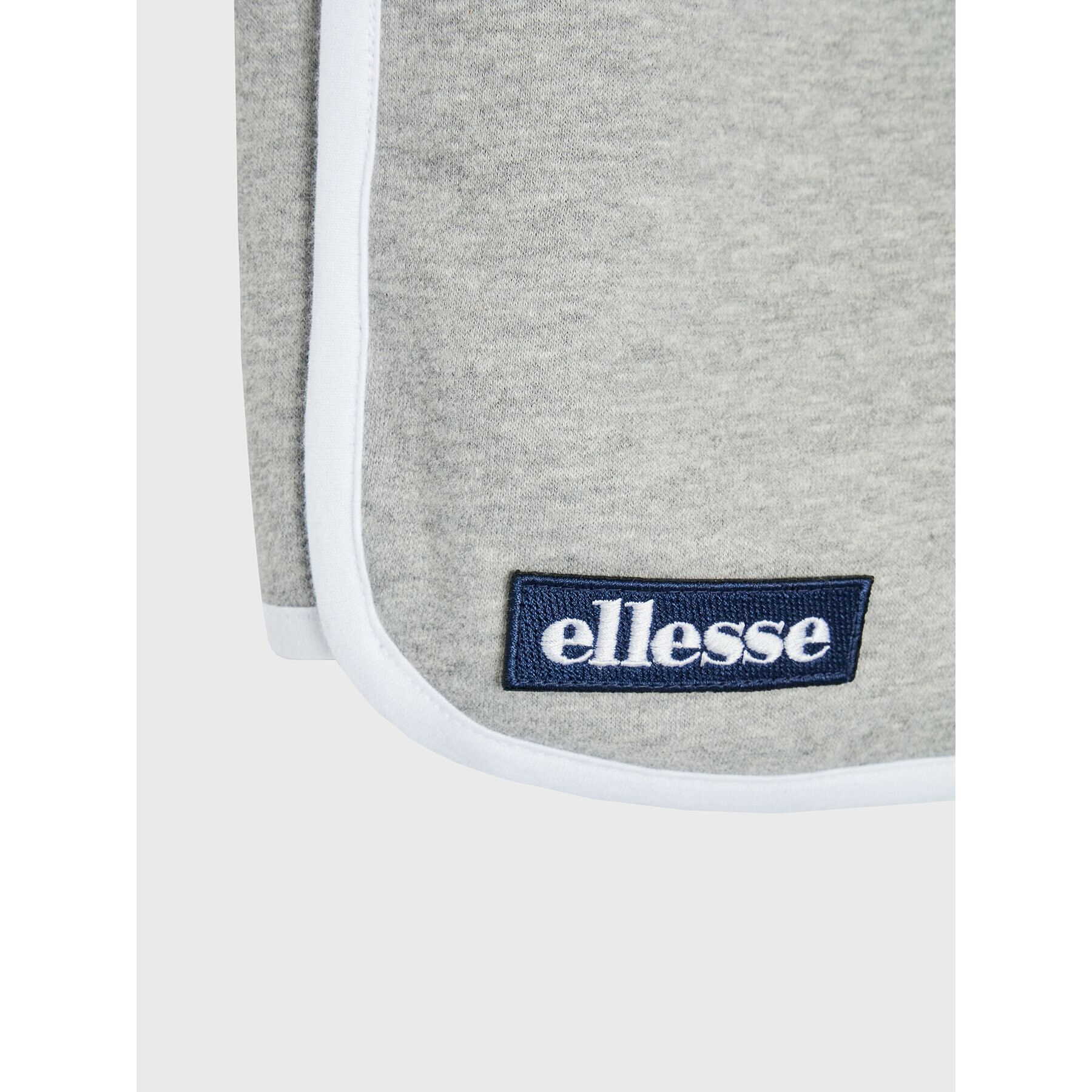 Ellesse Спортни шорти Victena S4E08601 Сив Regular Fit - Pepit.bg
