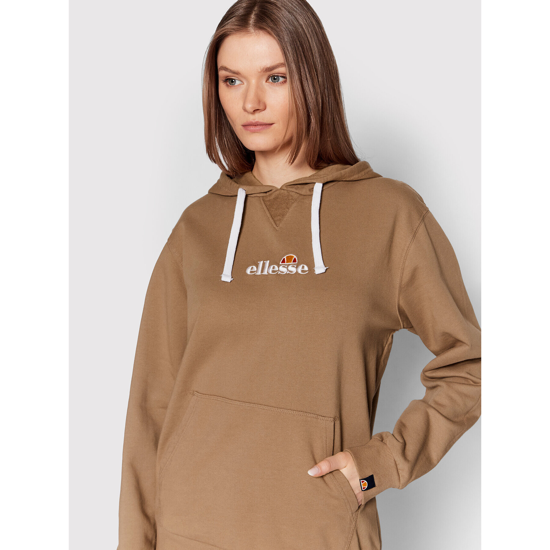 Ellesse Суитшърт Daphni SGM14014 Кафяв Relaxed Fit - Pepit.bg