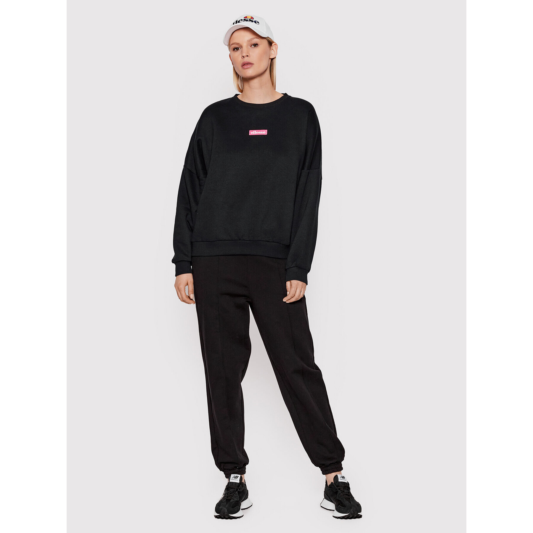 Ellesse Суитшърт Flame SGM14153 Черен Relaxed Fit - Pepit.bg