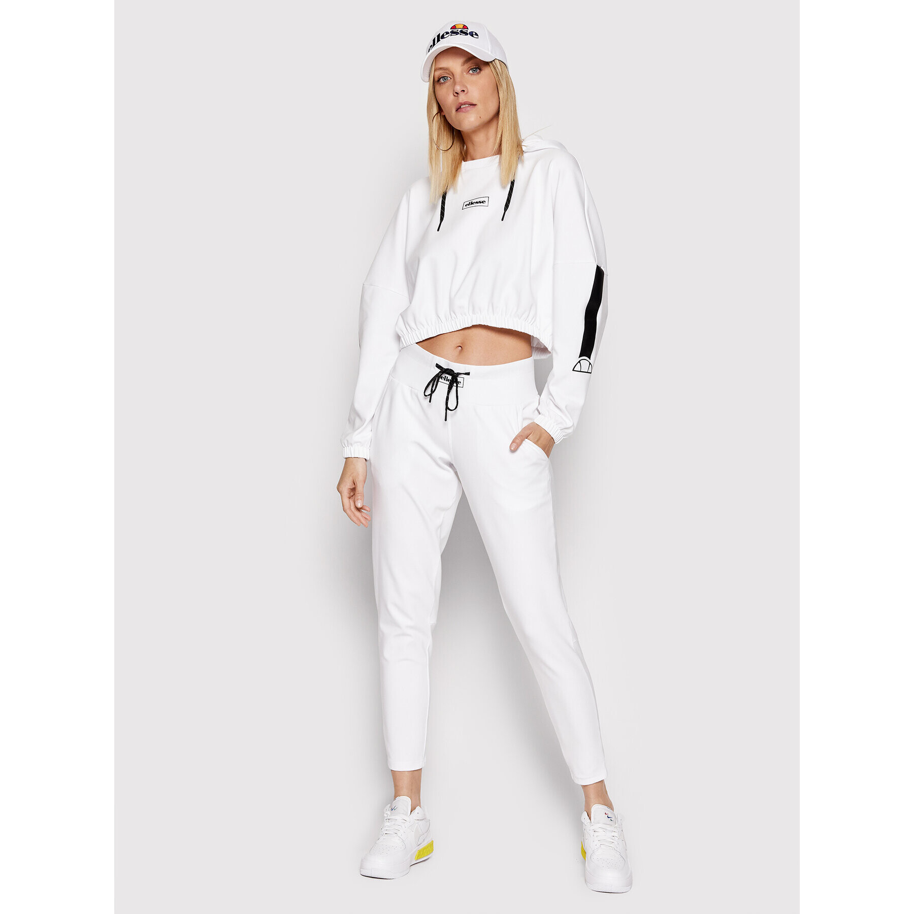 Ellesse Суитшърт Mallory SRM14333 Бял Regular Fit - Pepit.bg