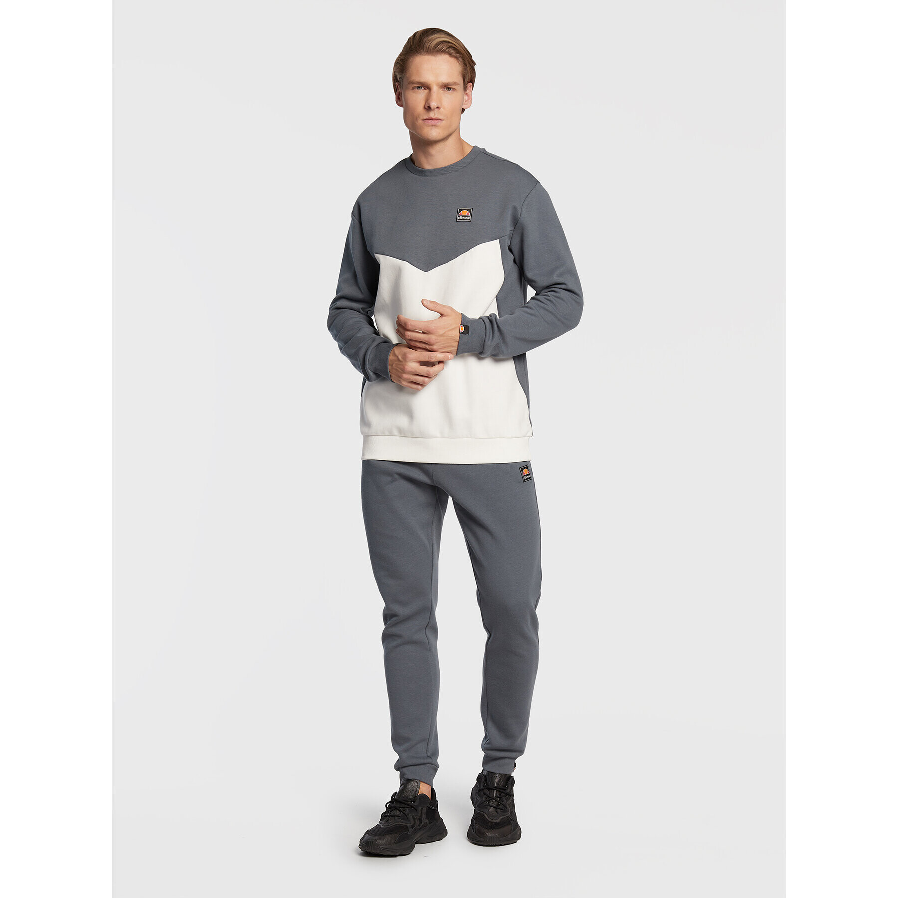 Ellesse Суитшърт Mount SHP16694 Син Regular Fit - Pepit.bg