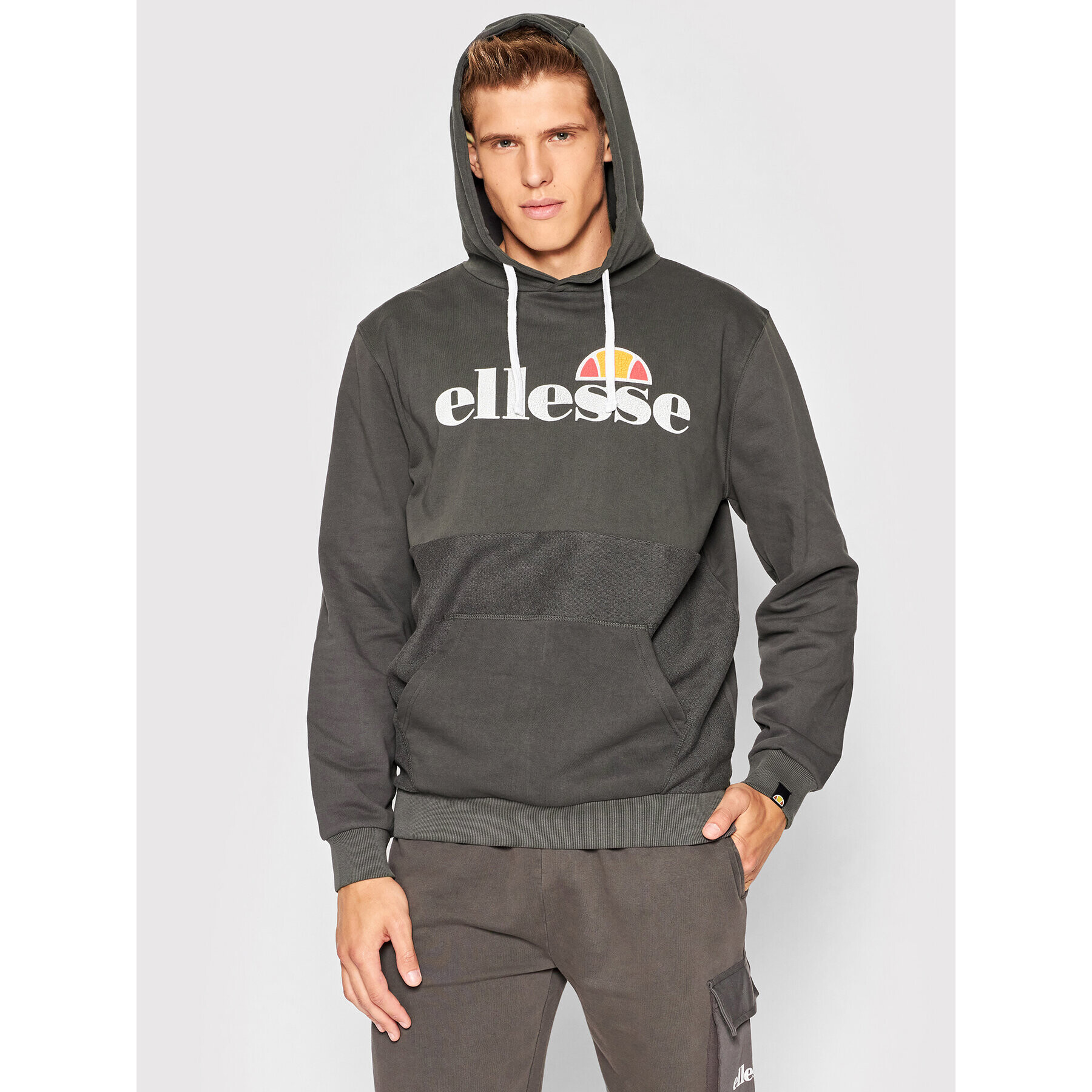 Ellesse Суитшърт Plessa Oh SHN15152 Сив Regular Fit - Pepit.bg