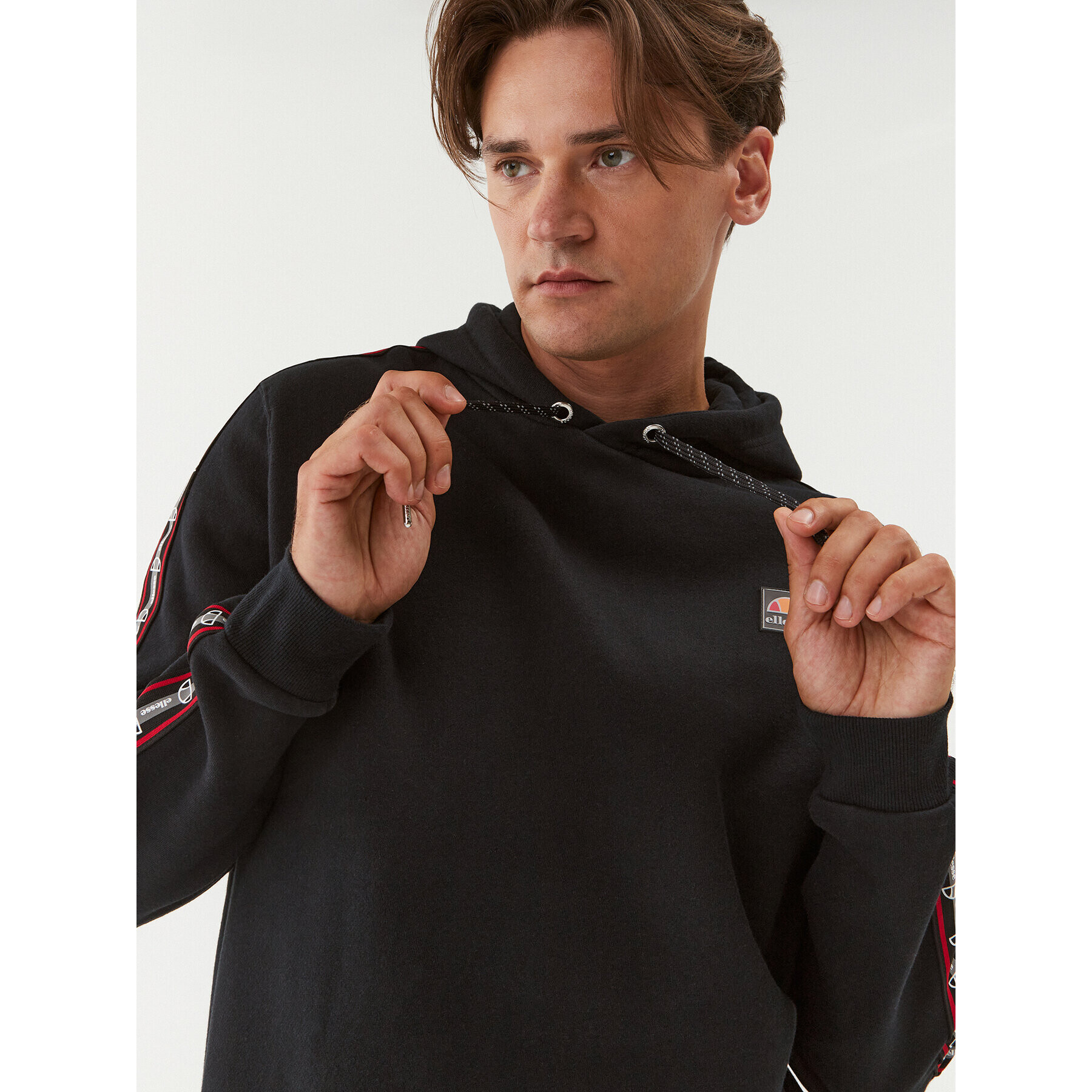 Ellesse Суитшърт SHP16197 Черен Regular Fit - Pepit.bg