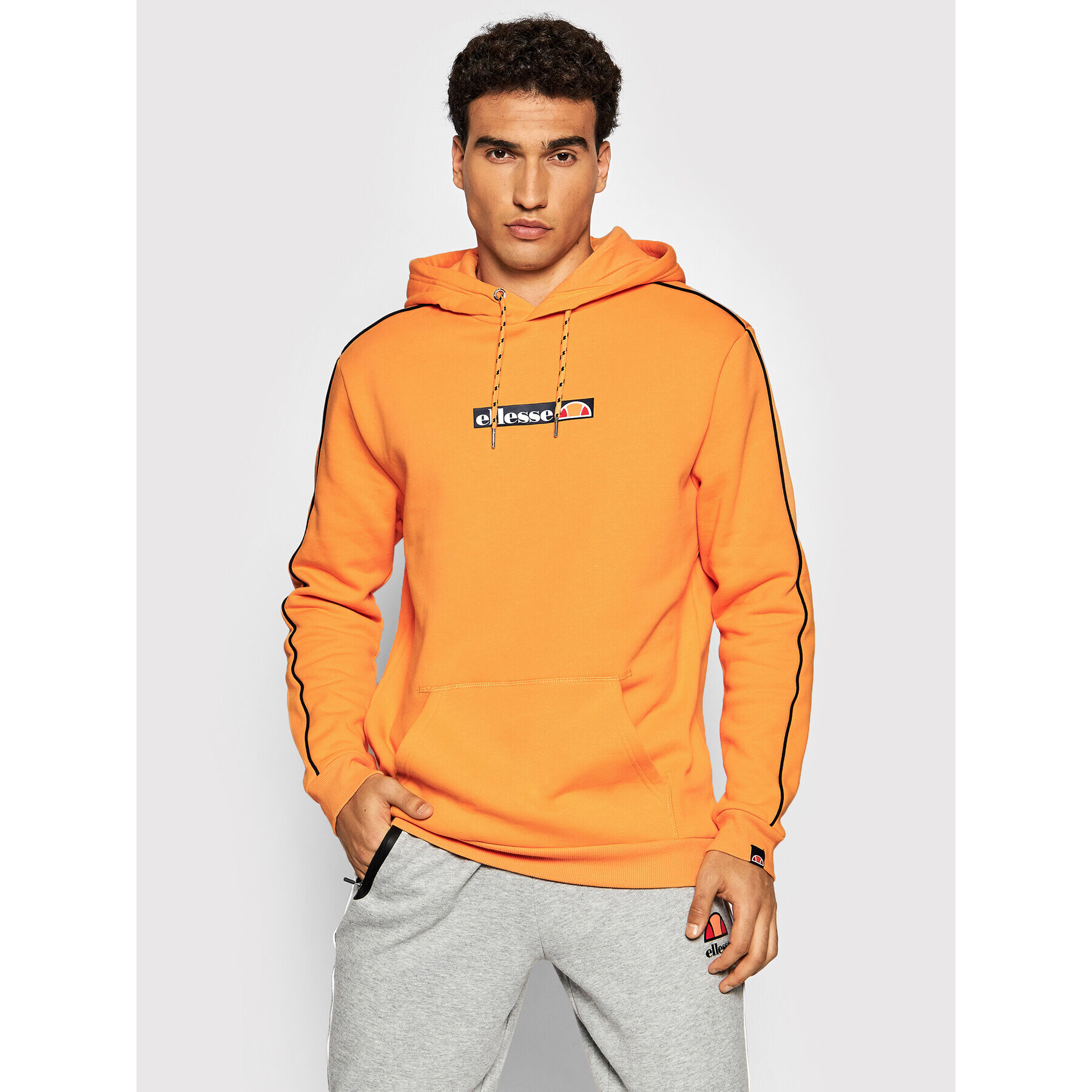 Ellesse Суитшърт Viridus SHK12190 Оранжев Regular Fit - Pepit.bg