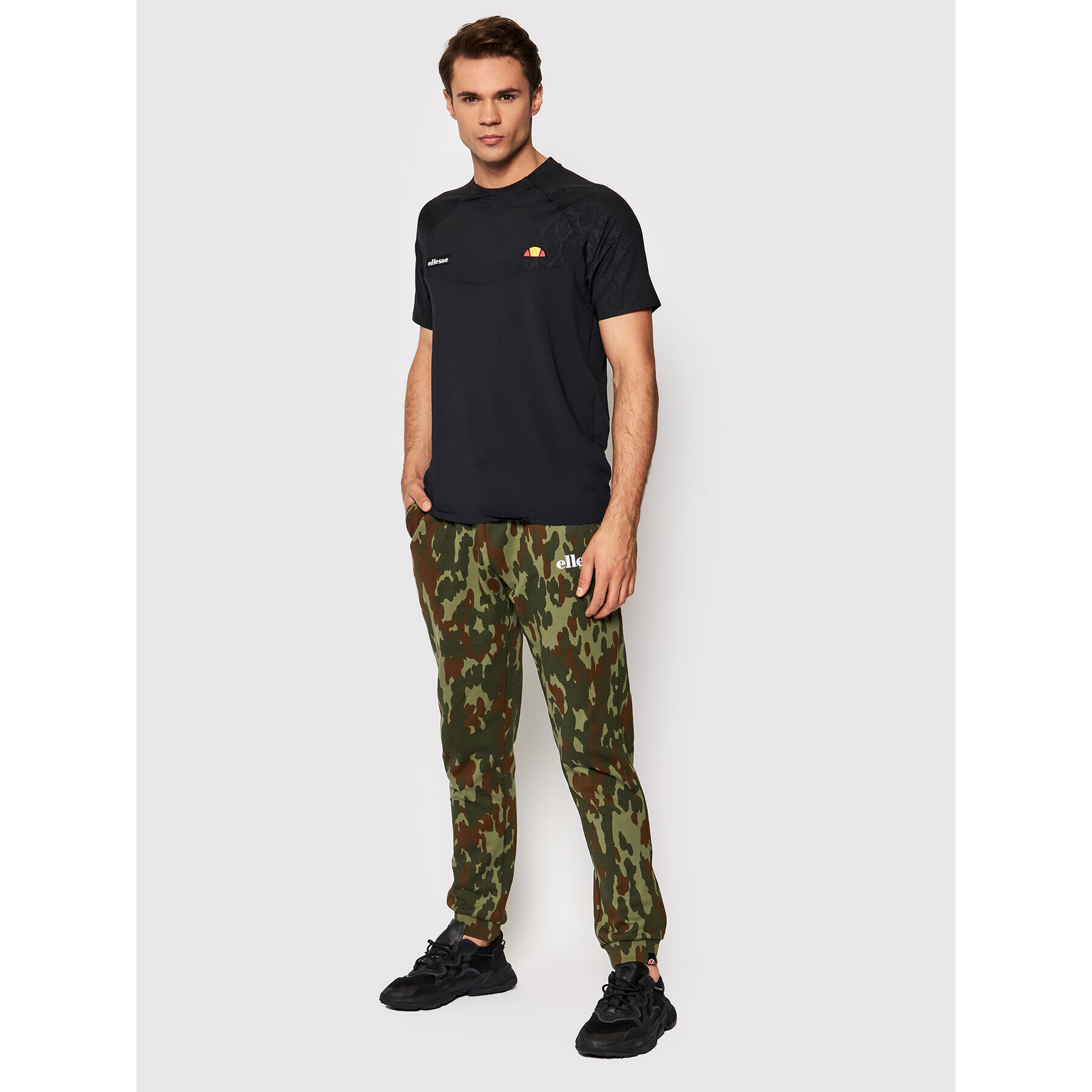 Ellesse Тениска от техническо трико Maestro SEK12290 Черен Regular Fit - Pepit.bg