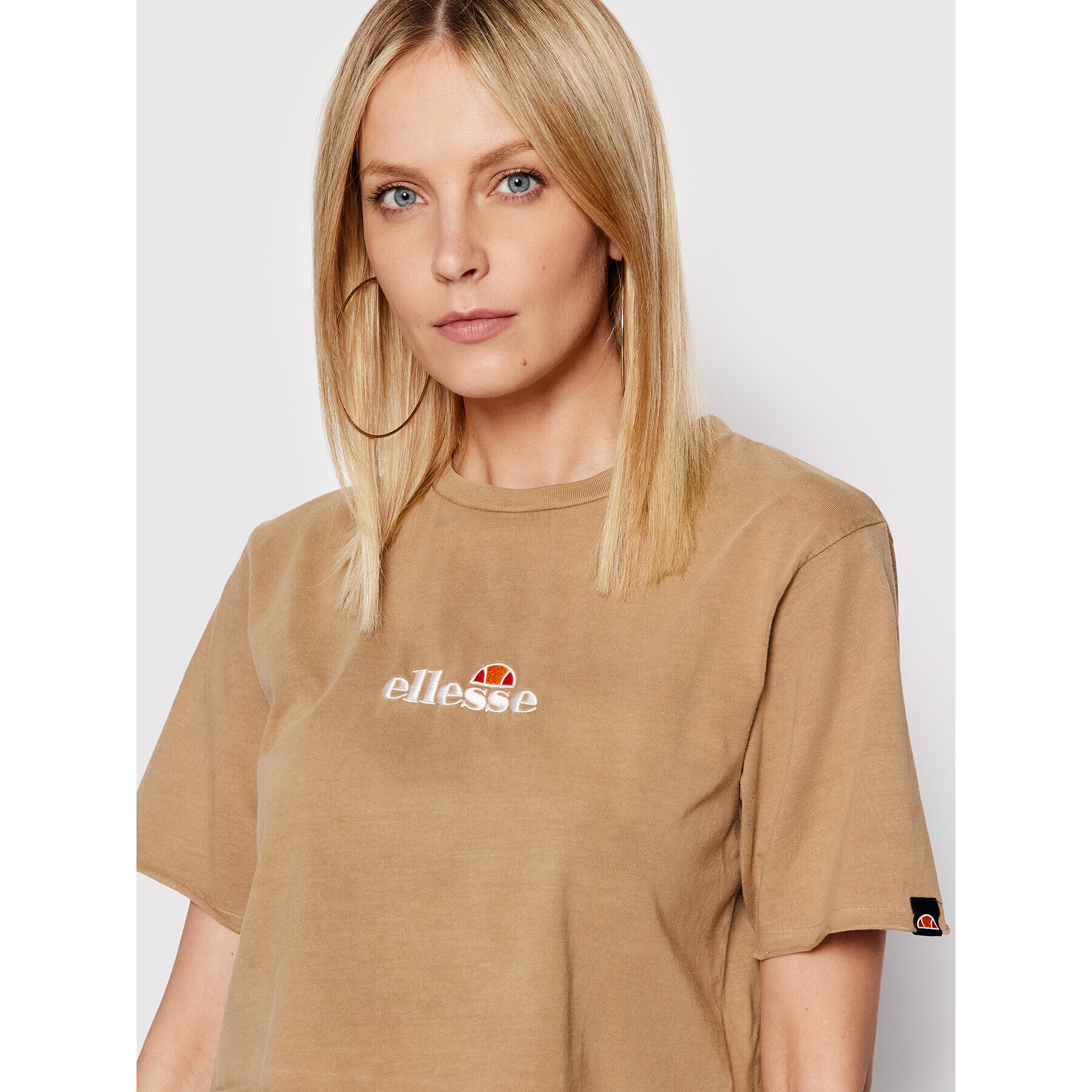 Ellesse Тишърт Celesi SGM14013 Кафяв Relaxed Fit - Pepit.bg