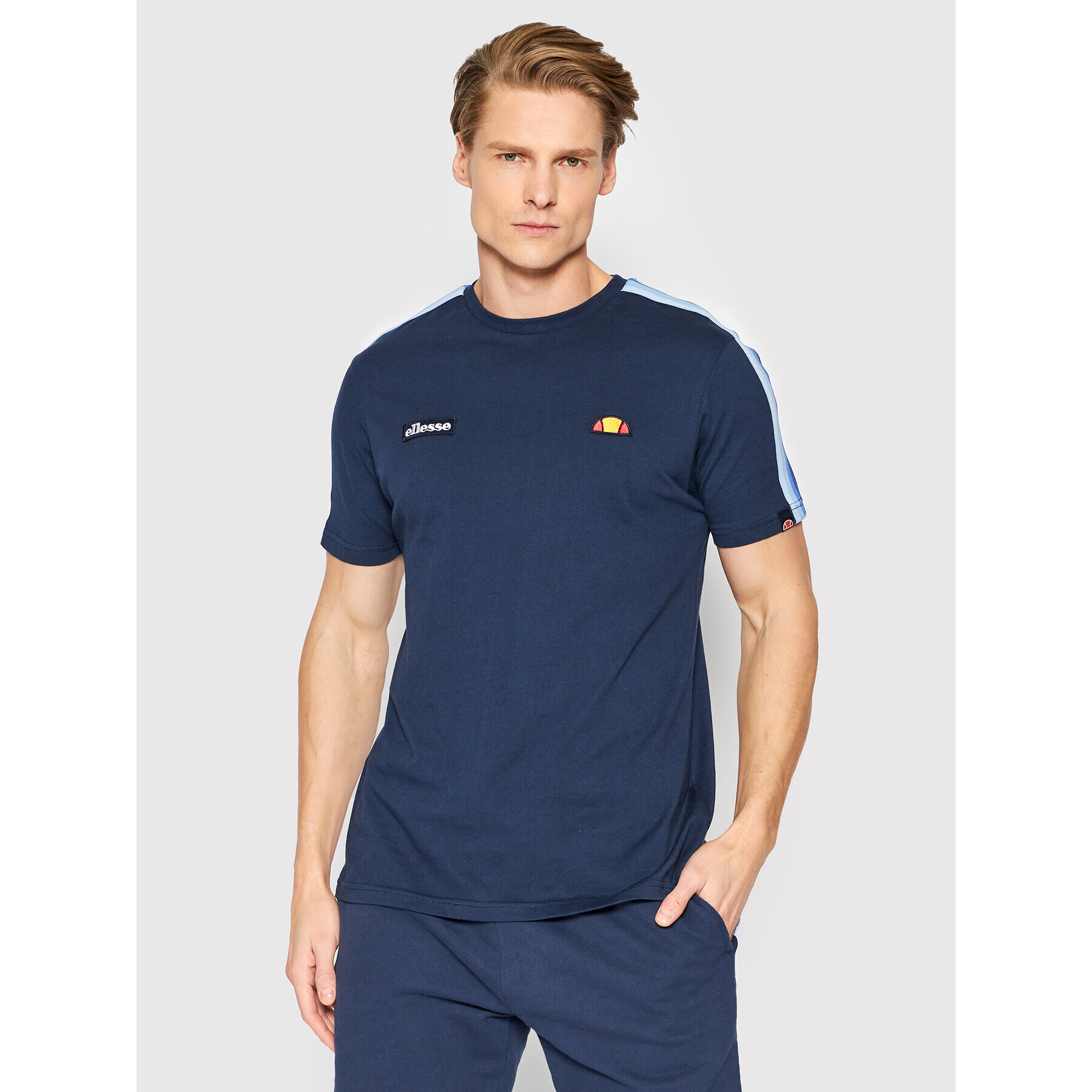 Ellesse Тишърт La Versa SHM11505 Тъмносин Regular Fit - Pepit.bg