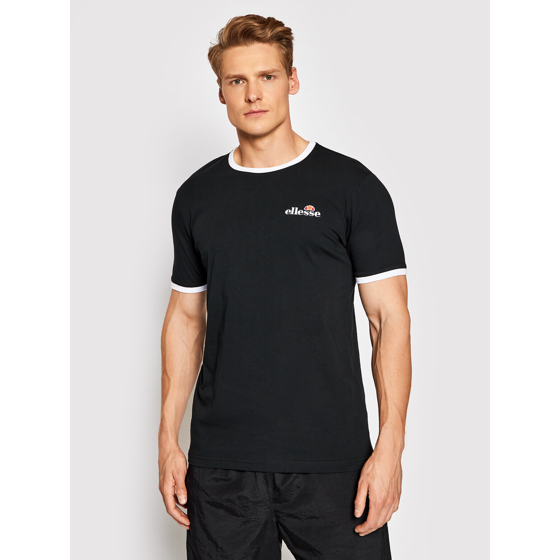 Ellesse Тишърт Meduno SHI10164 Черен Regular Fit - Pepit.bg