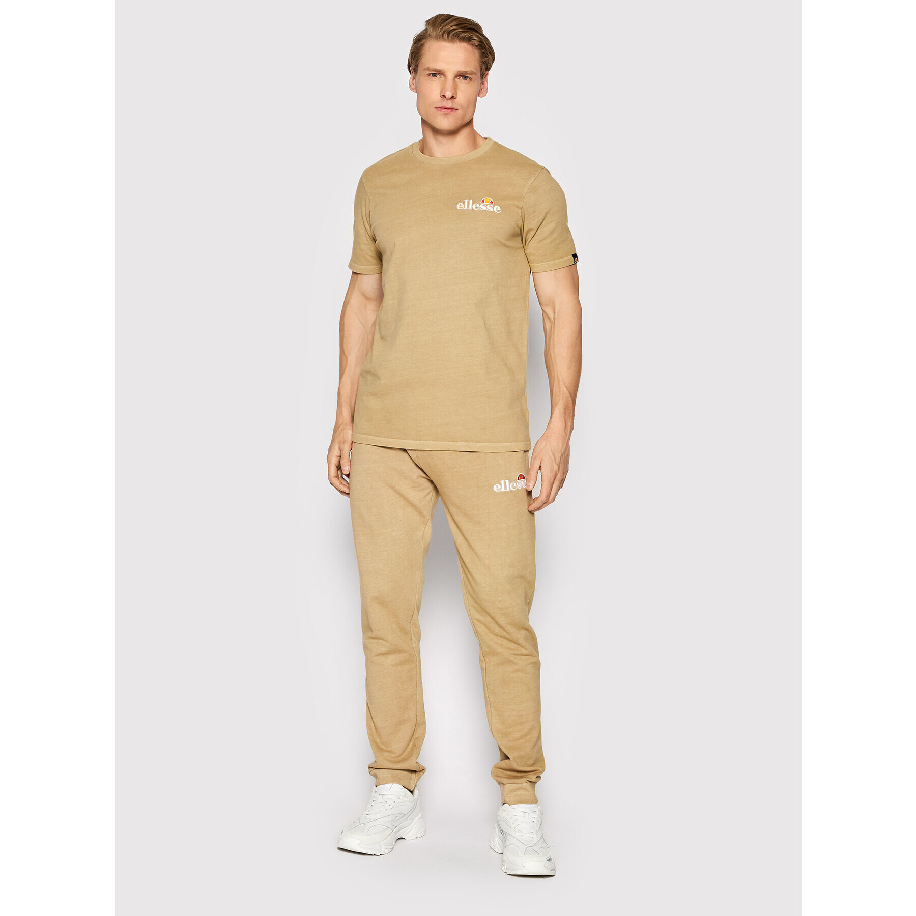 Ellesse Тишърт Tacomo SHM13143 Кафяв Regular Fit - Pepit.bg