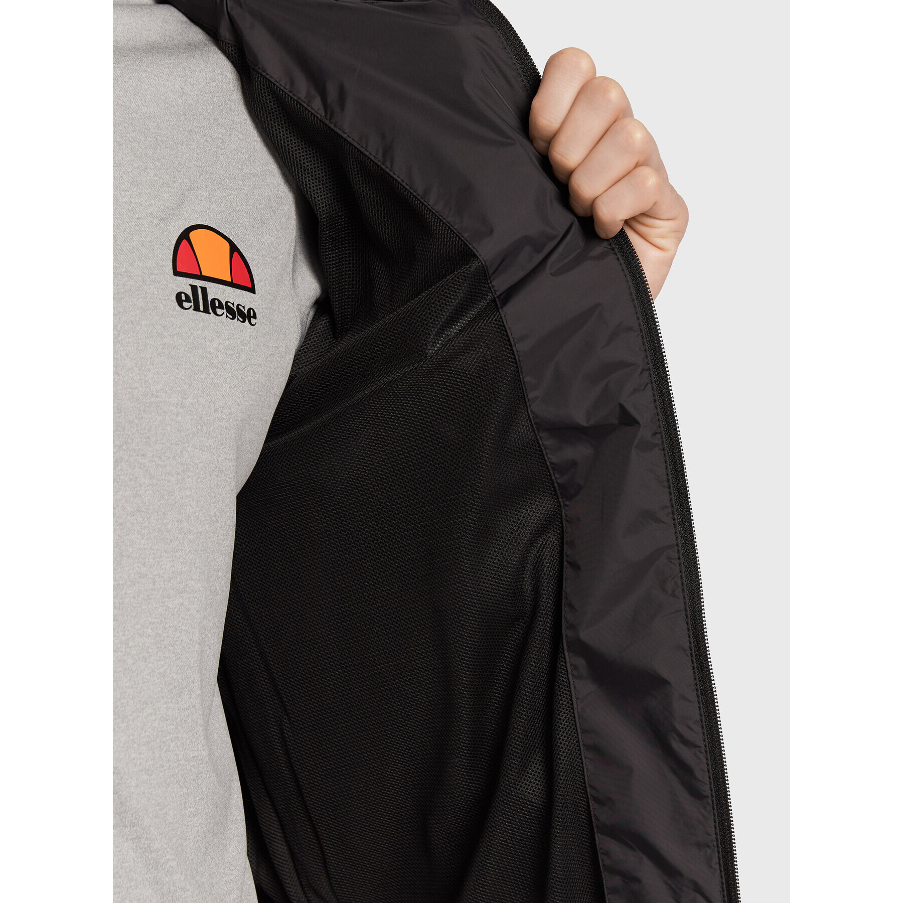 Ellesse Ветровка Marcos SHP16201 Черен Regular Fit - Pepit.bg