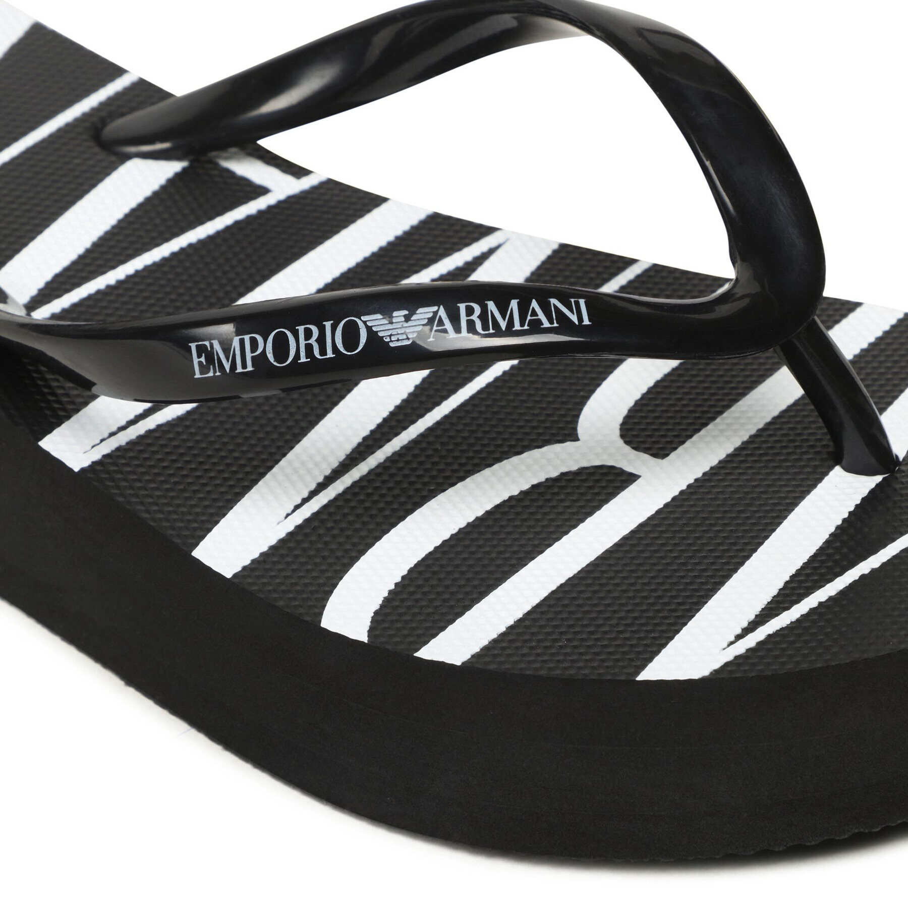 Emporio Armani Джапанки XVQS03 XN118 00002 Черен - Pepit.bg