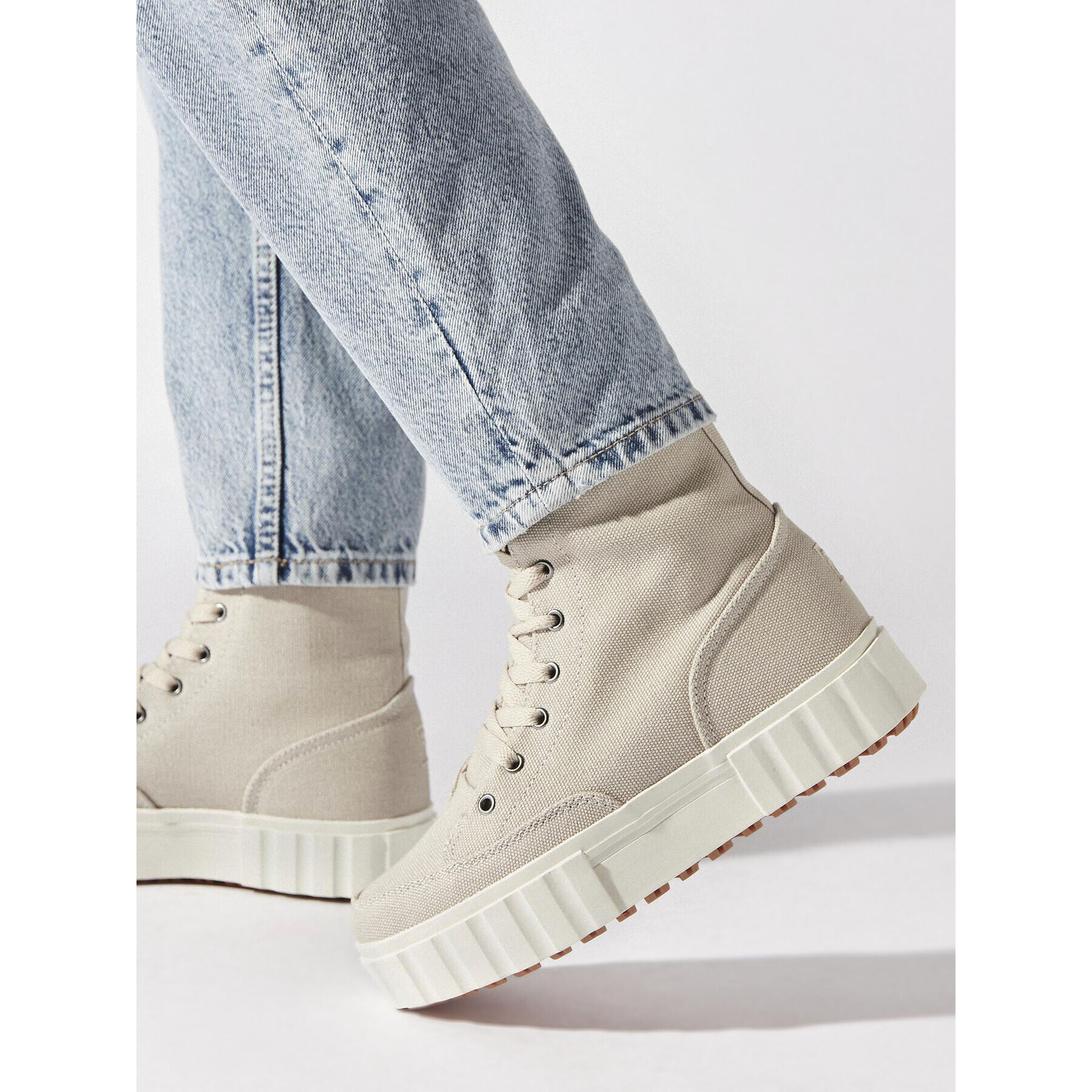 Fila Боти Sandblast High Wmn FFW0186.70003 Бежов - Pepit.bg