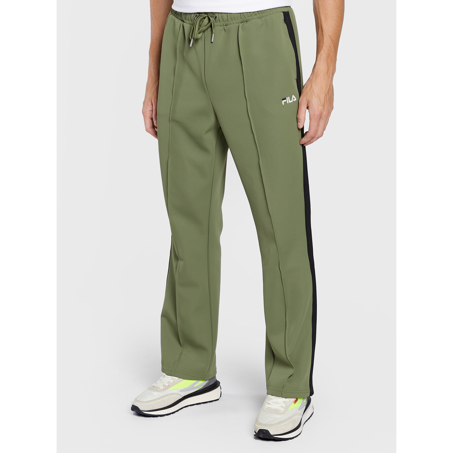 Fila Долнище анцуг Bruges FAM0174 Зелен Regular Fit - Pepit.bg
