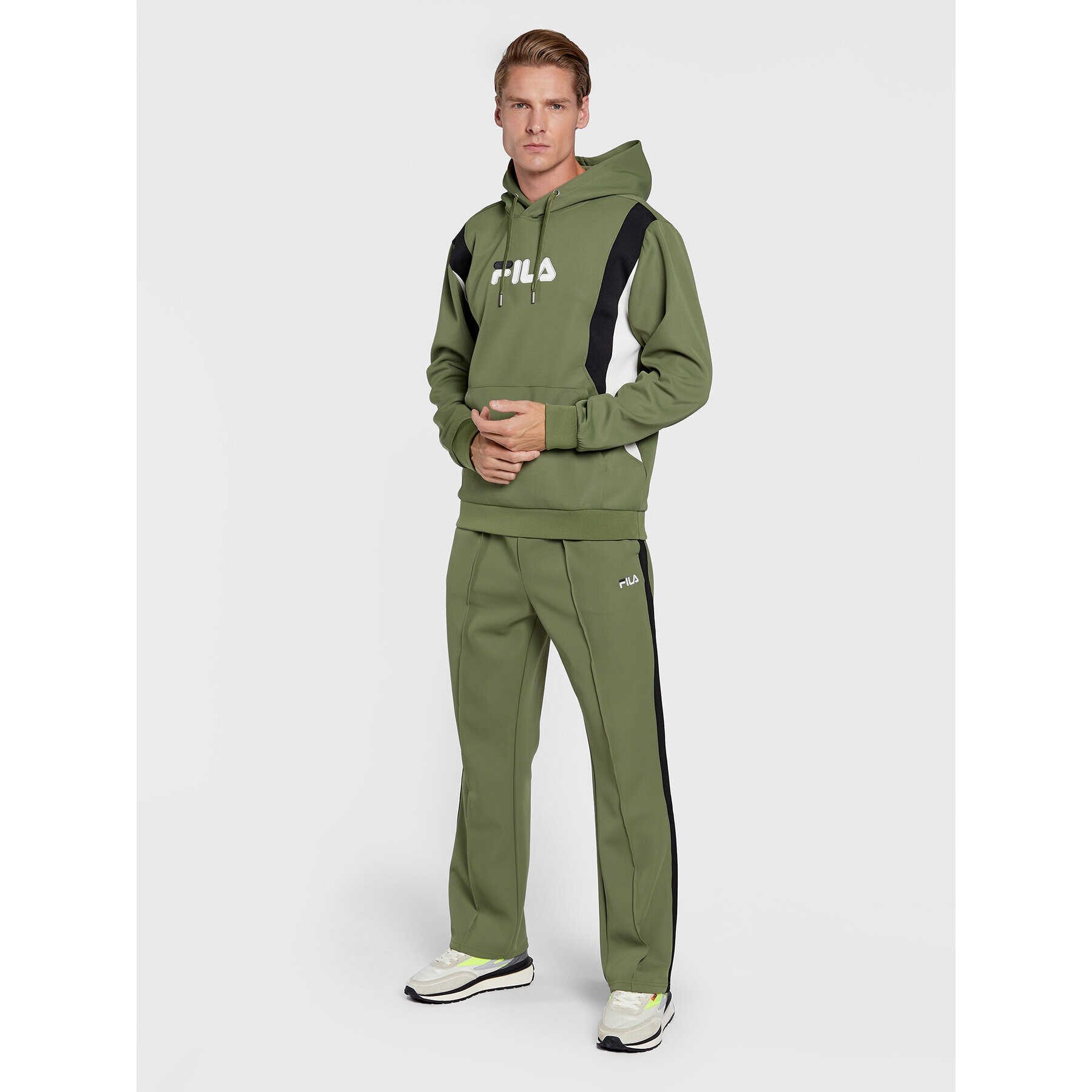 Fila Долнище анцуг Bruges FAM0174 Зелен Regular Fit - Pepit.bg