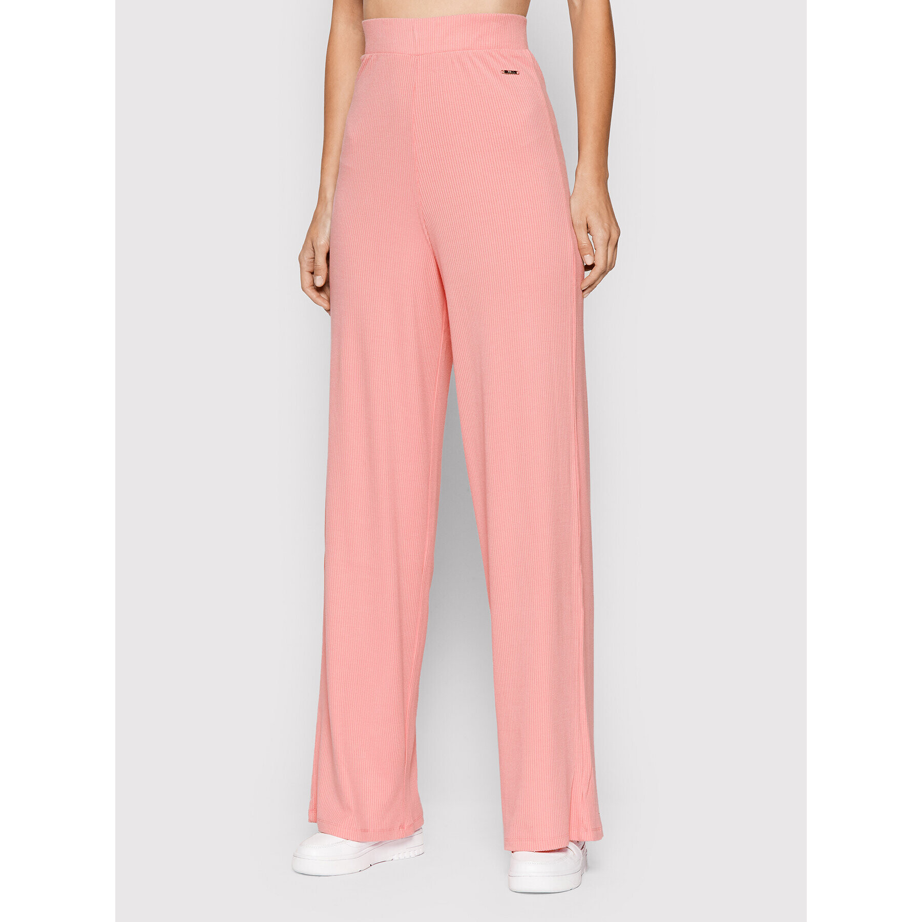 Fila Долнище анцуг Dasha 689002 Розов Relaxed Fit - Pepit.bg