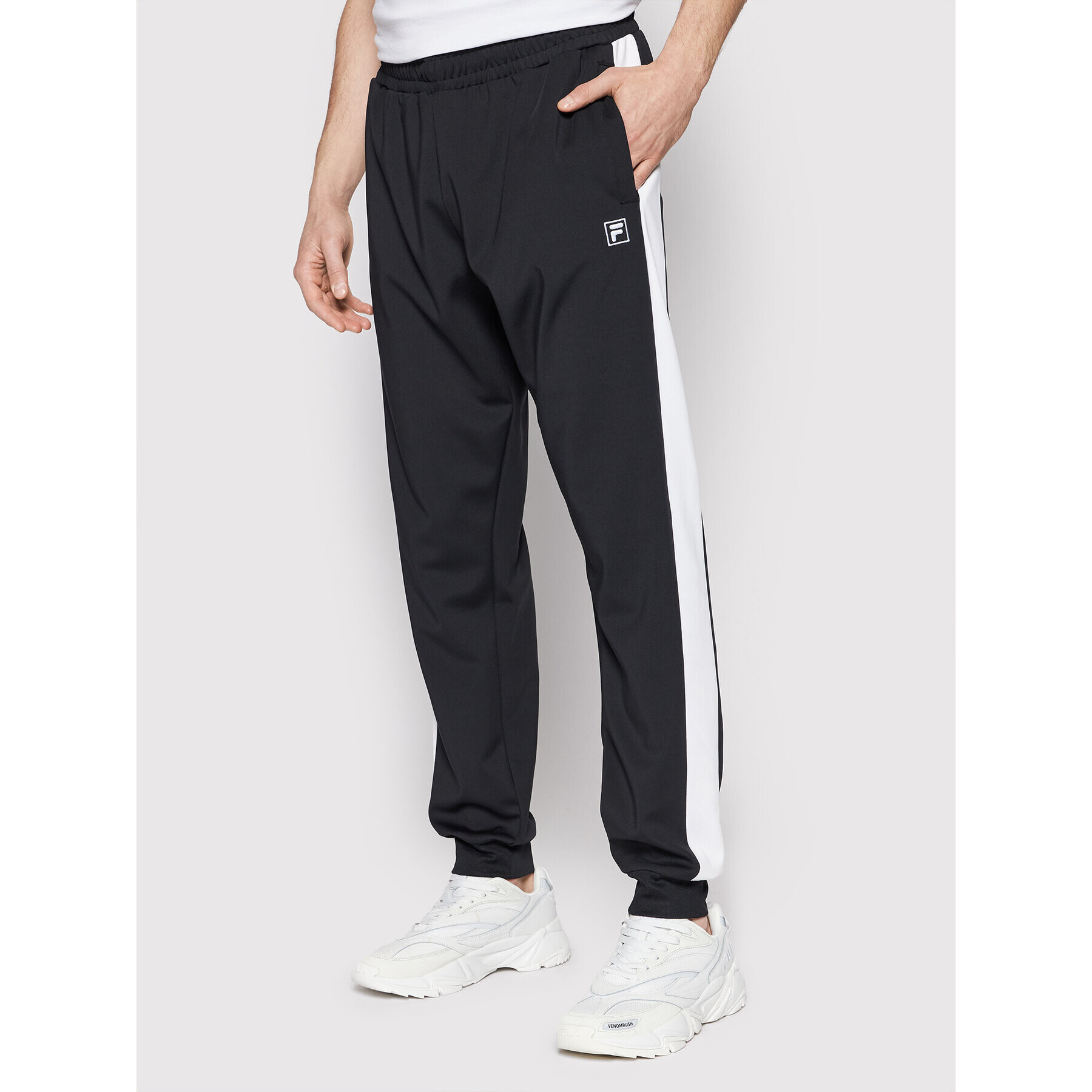 Fila Долнище анцуг Remond 689346 Черен Regular Fit - Pepit.bg