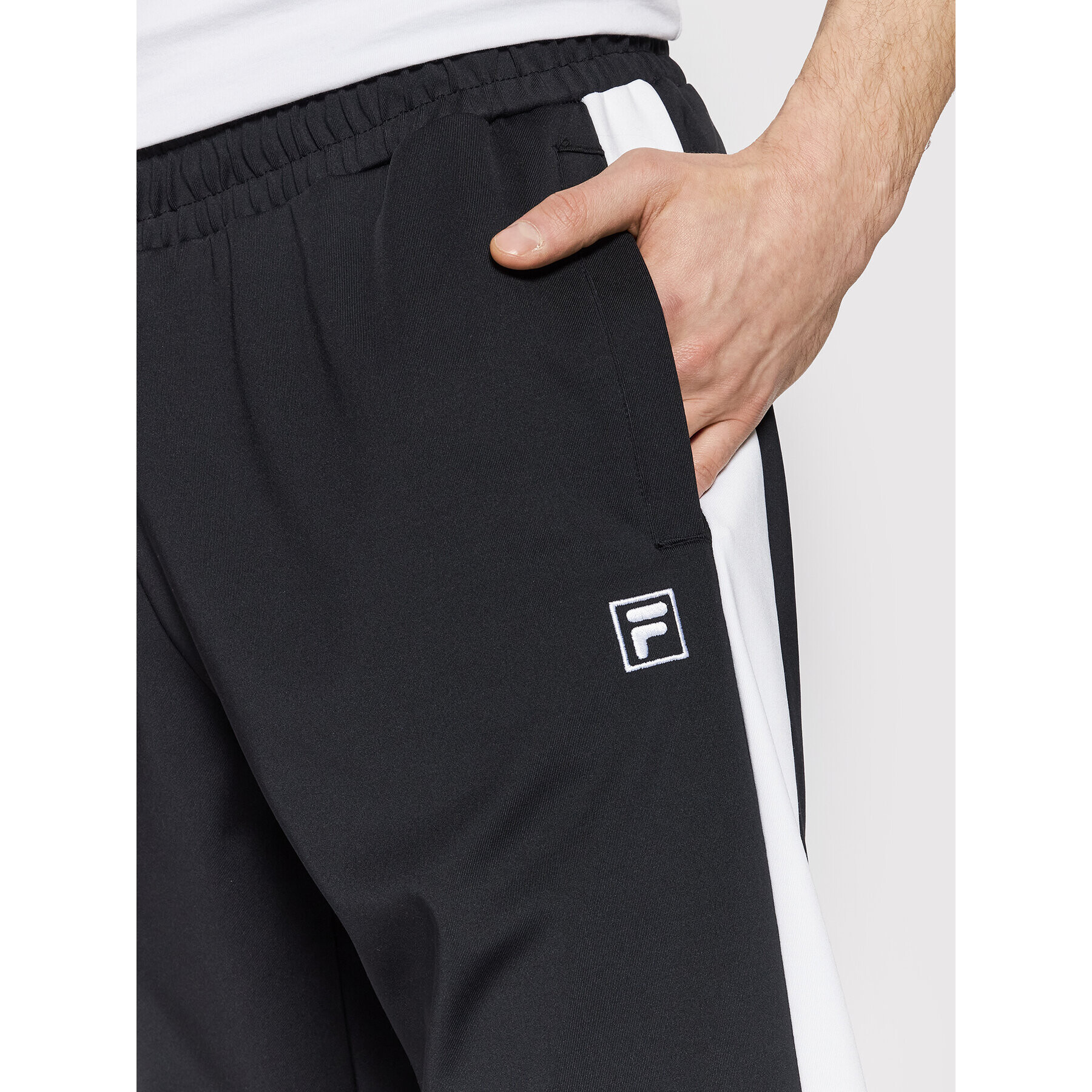 Fila Долнище анцуг Remond 689346 Черен Regular Fit - Pepit.bg