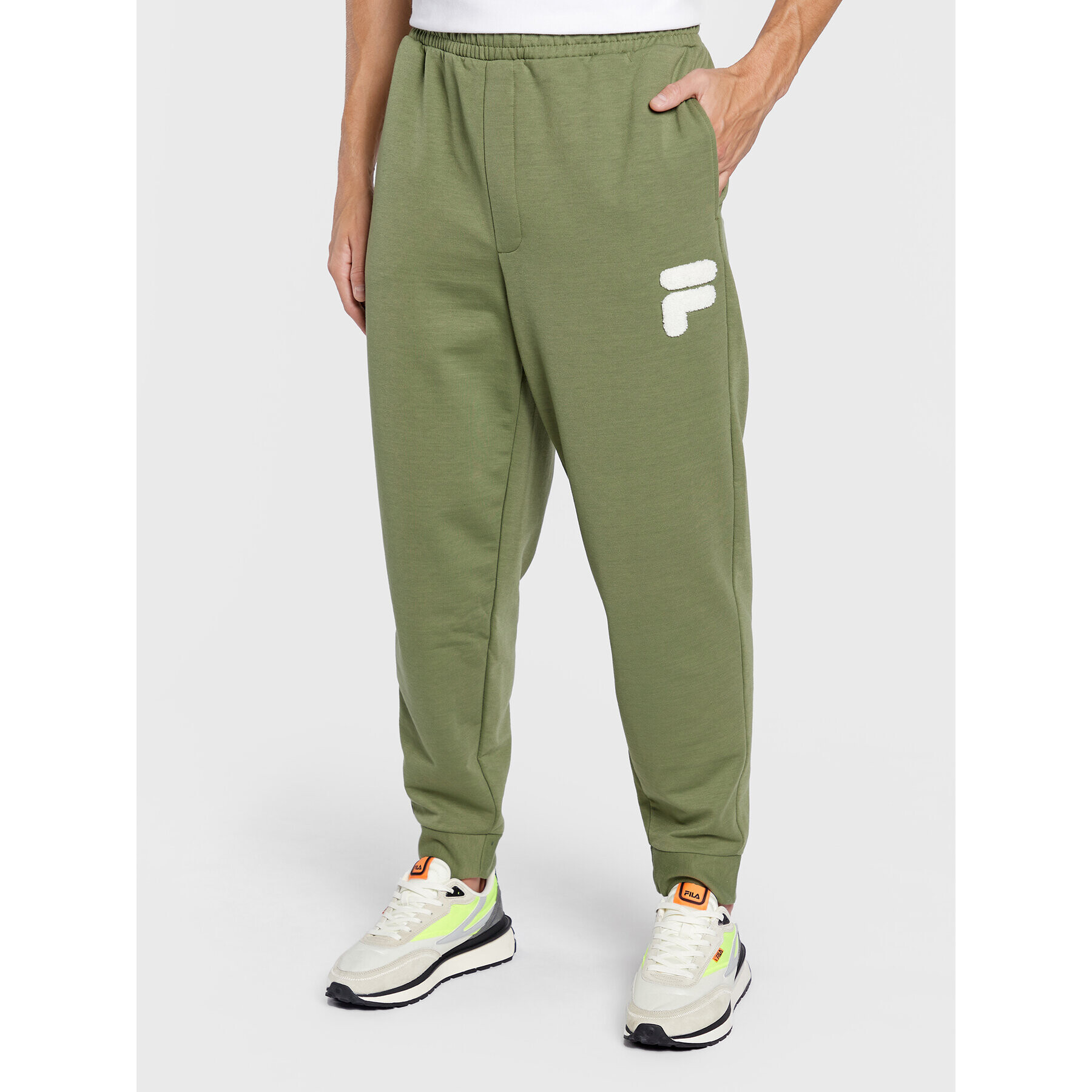 Fila Долнище анцуг Chiasso Dropped Crotch FAM0138 Зелен Regular Fit - Pepit.bg