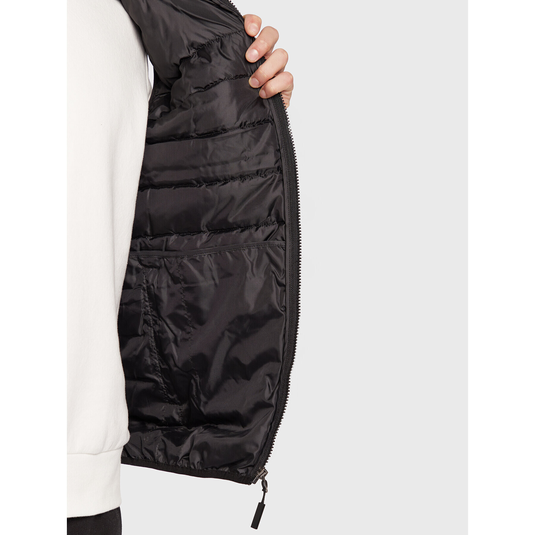 Fila Елек Berglicht FAM0352 Черен Regular Fit - Pepit.bg