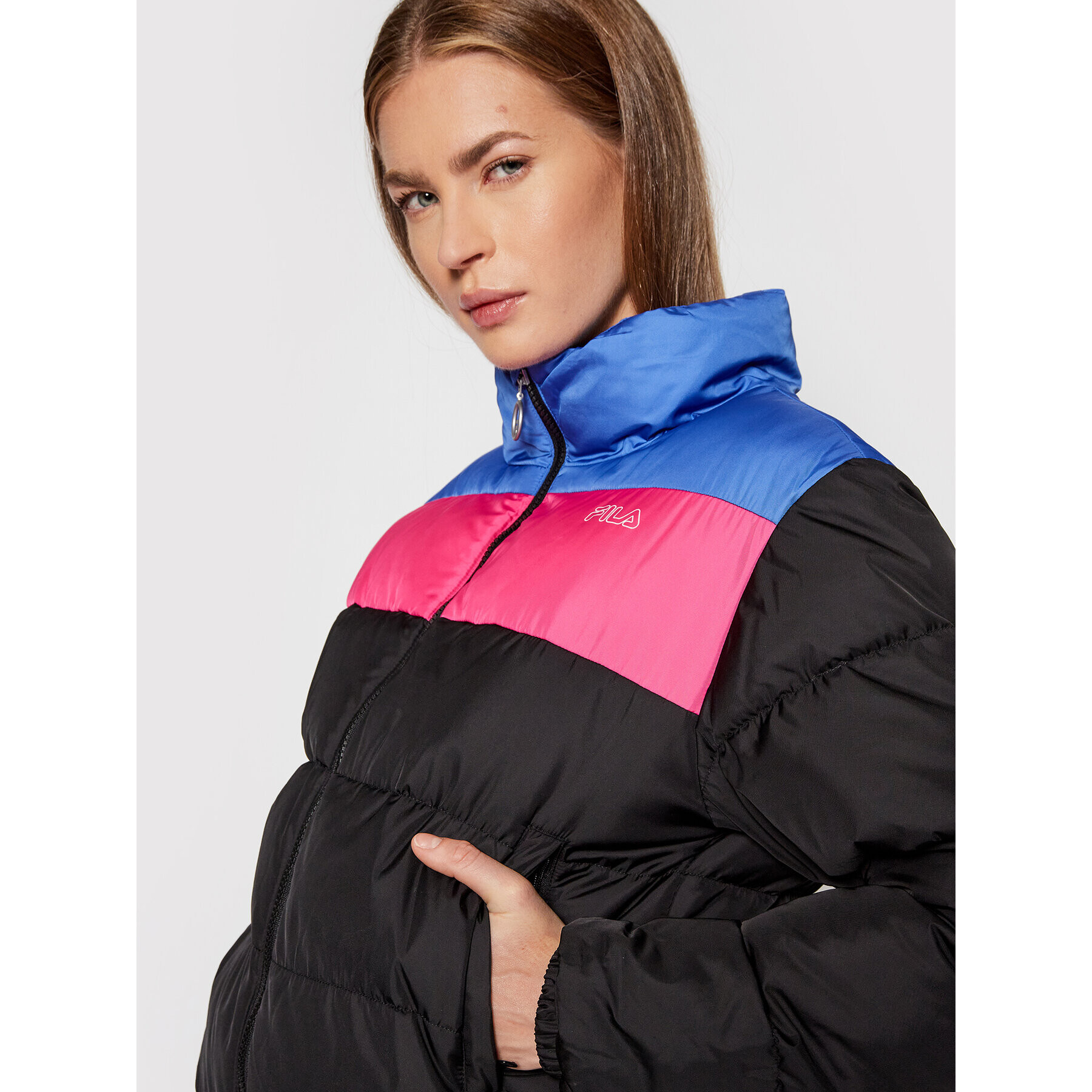 Fila Пухено яке Iris 683493 Черен Regular Fit - Pepit.bg