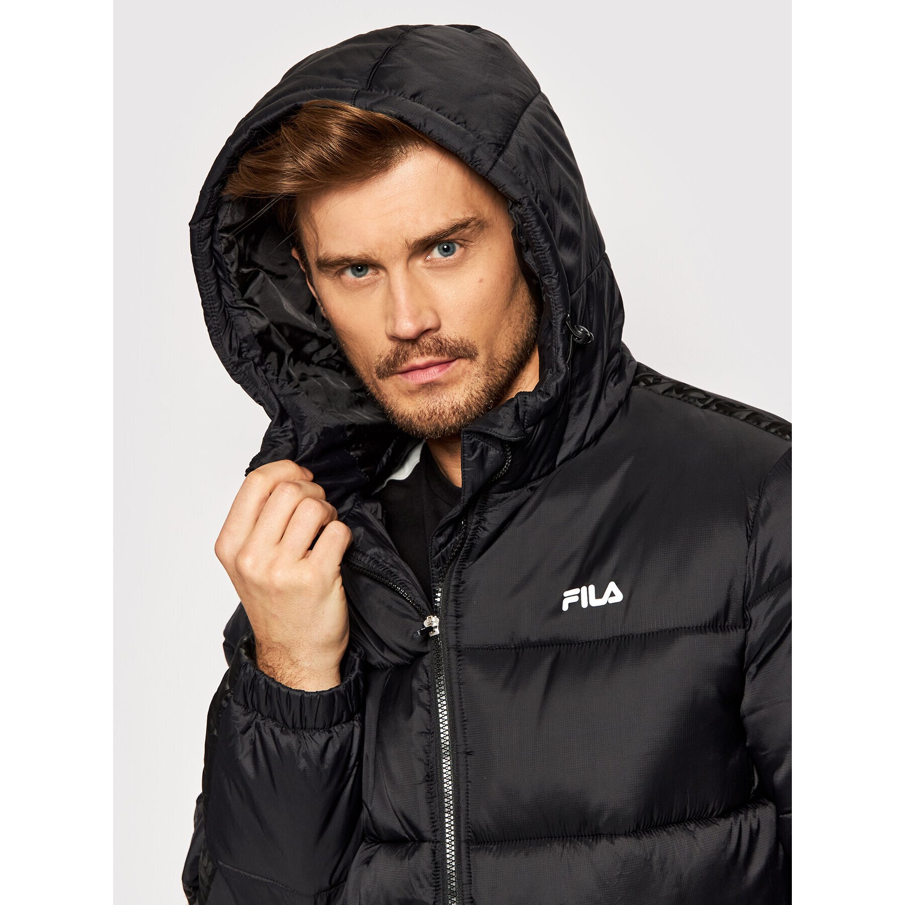 Fila Пухено яке Nalu 689136 Черен Regular Fit - Pepit.bg