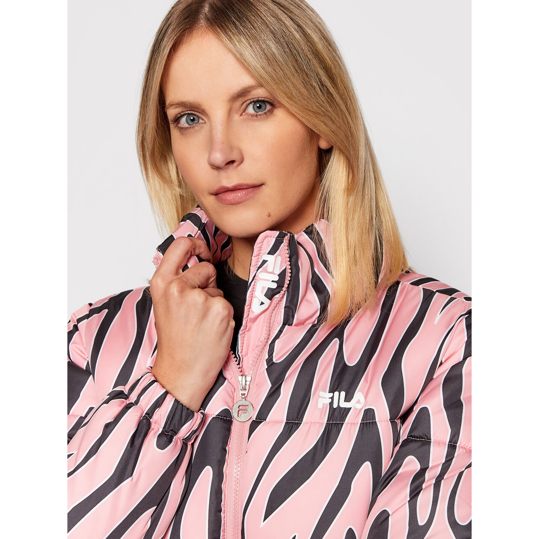 Fila Пухено яке Enid 688937 Розов Regular Fit - Pepit.bg