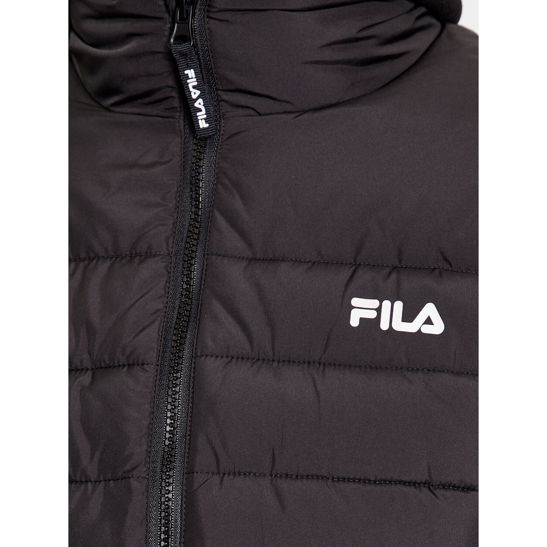 Fila Пухено яке FAM0456 Черен Regular Fit - Pepit.bg