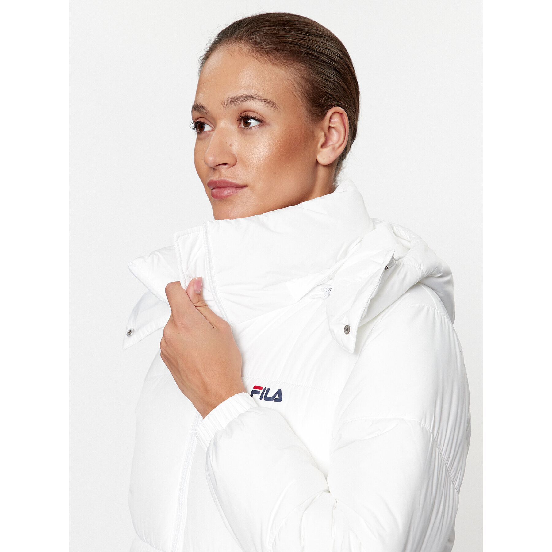 Fila Пухено яке FAW0549 Бял Regular Fit - Pepit.bg