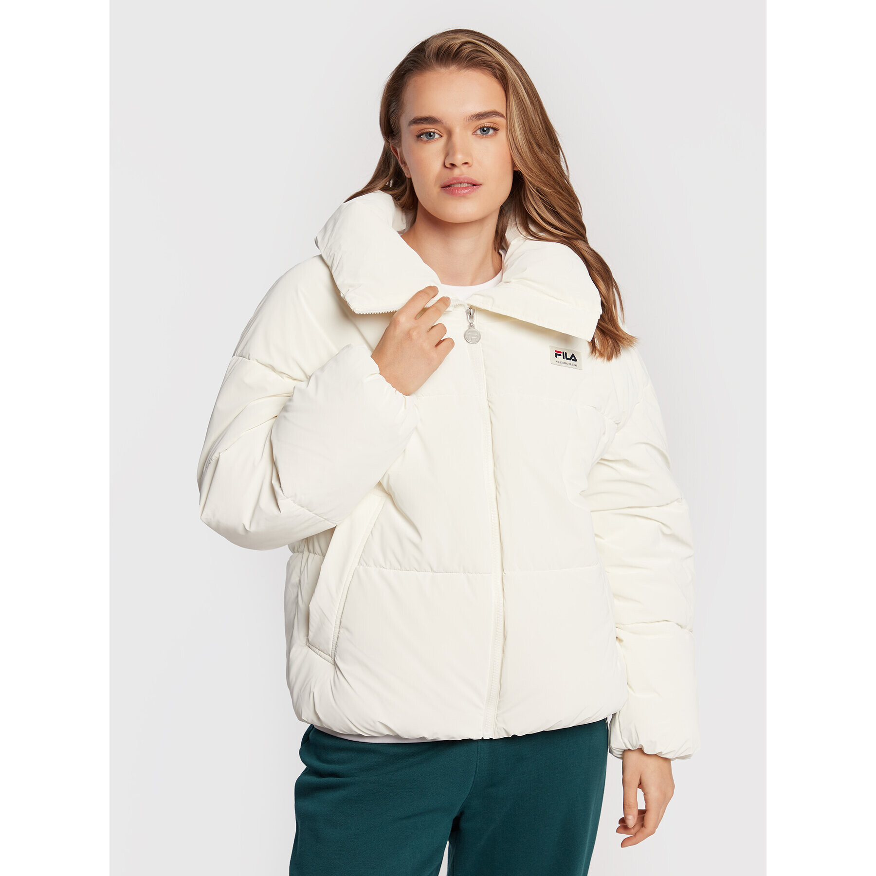 Fila Пухено яке Trilj FAW0252 Бял Regular Fit - Pepit.bg