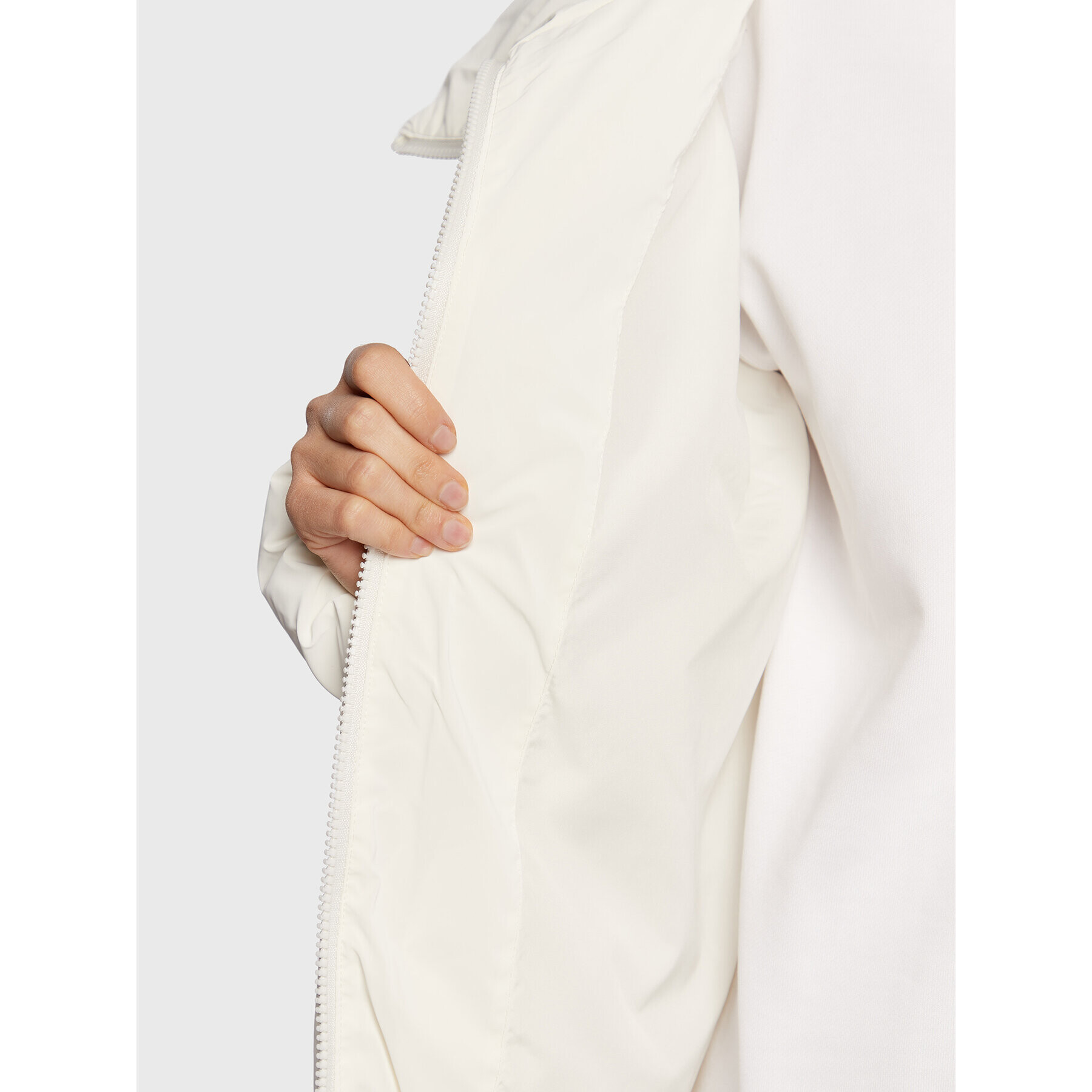 Fila Пухено яке Trilj FAW0252 Бял Regular Fit - Pepit.bg