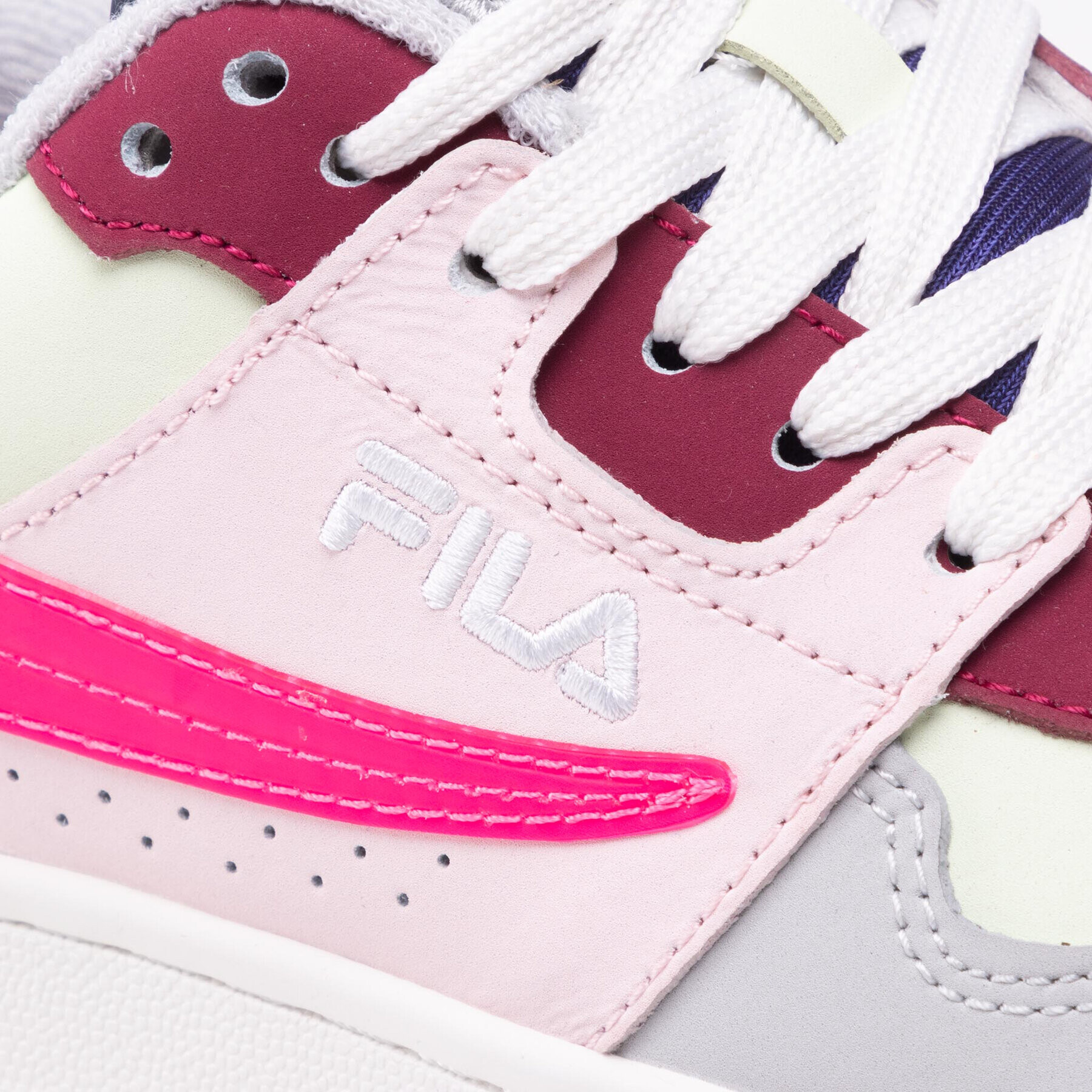 Fila Сникърси Arcade Cb Wmn 1011381.52N Цветен - Pepit.bg