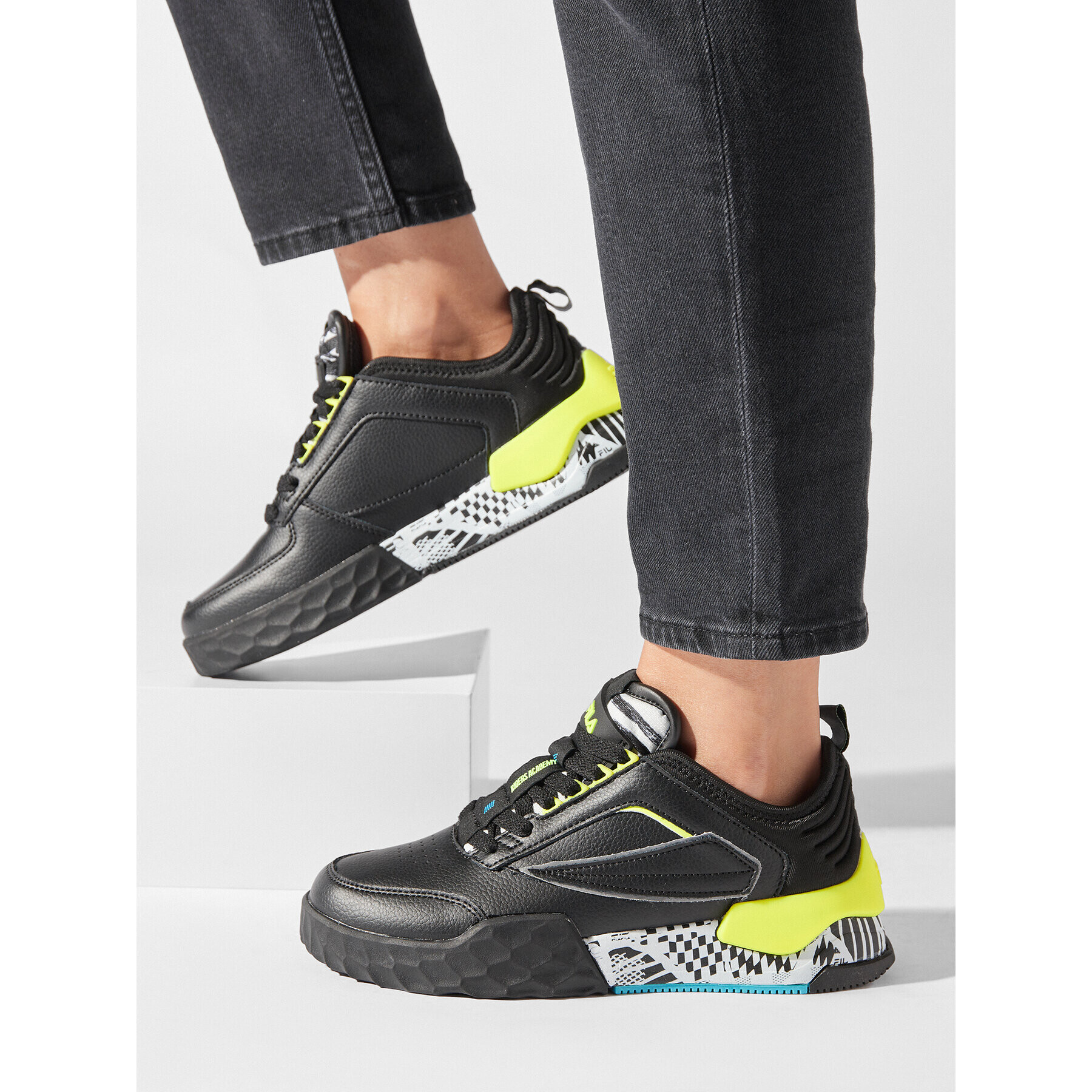 Fila Сникърси Modern T Vr46 Wmn FFW0301.80010 Черен - Pepit.bg