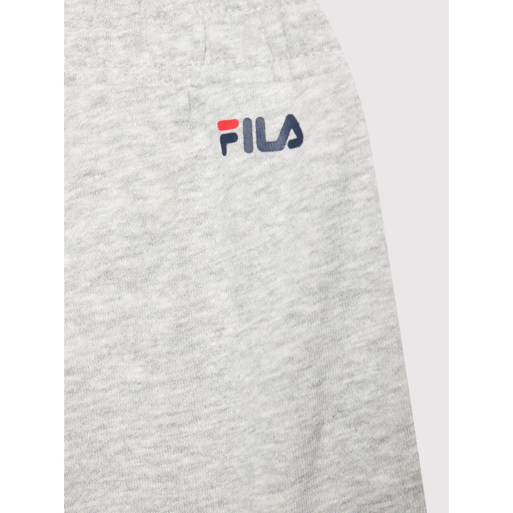 Fila Спортни шорти Zoe Basic 689187 Сив Regular Fit - Pepit.bg