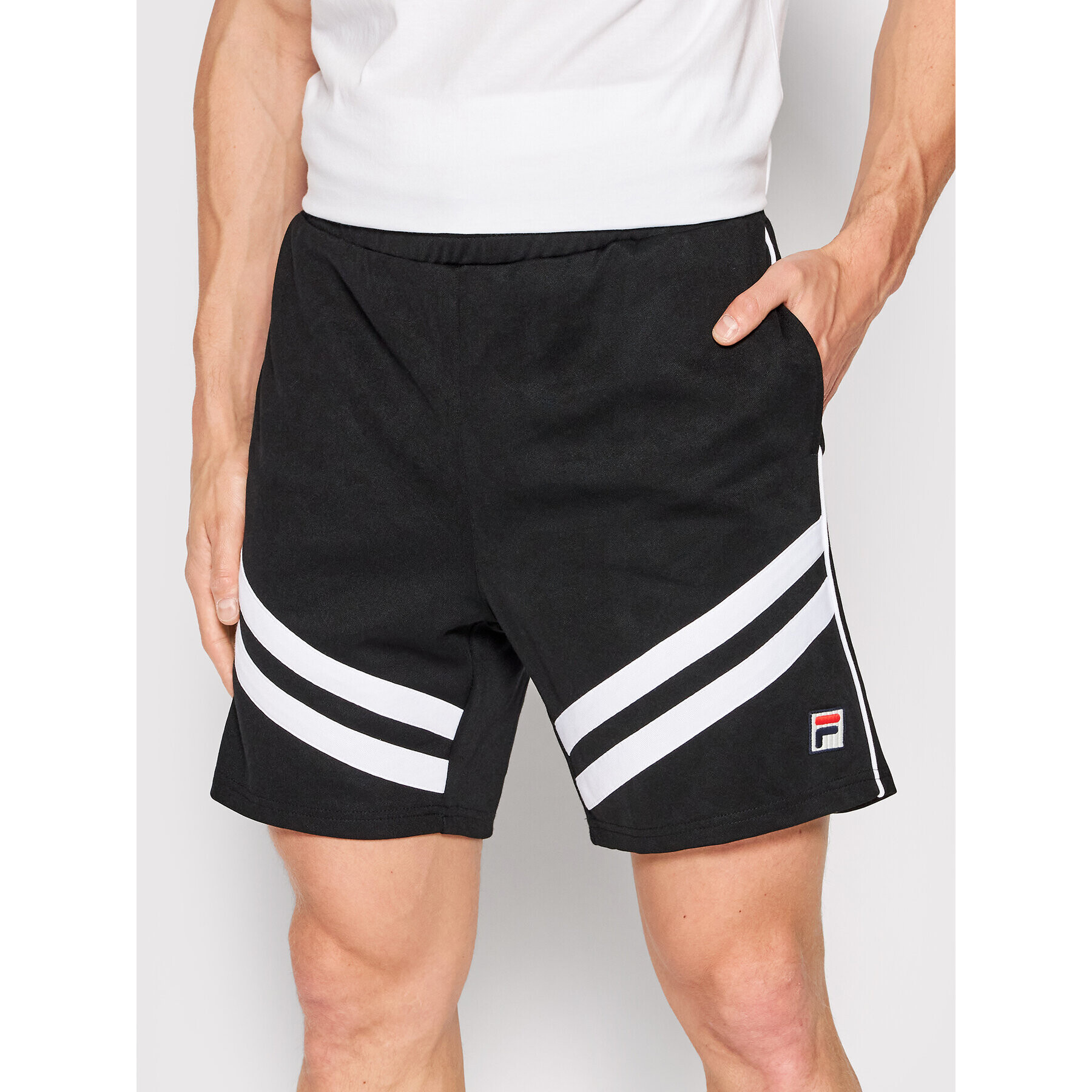 Fila Спортни шорти Zugo FAM0090 Черен Regular Fit - Pepit.bg