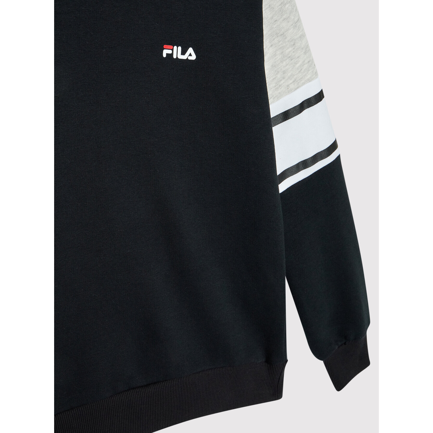 Fila Суитшърт Bellevue FAT0102 Черен Regular Fit - Pepit.bg