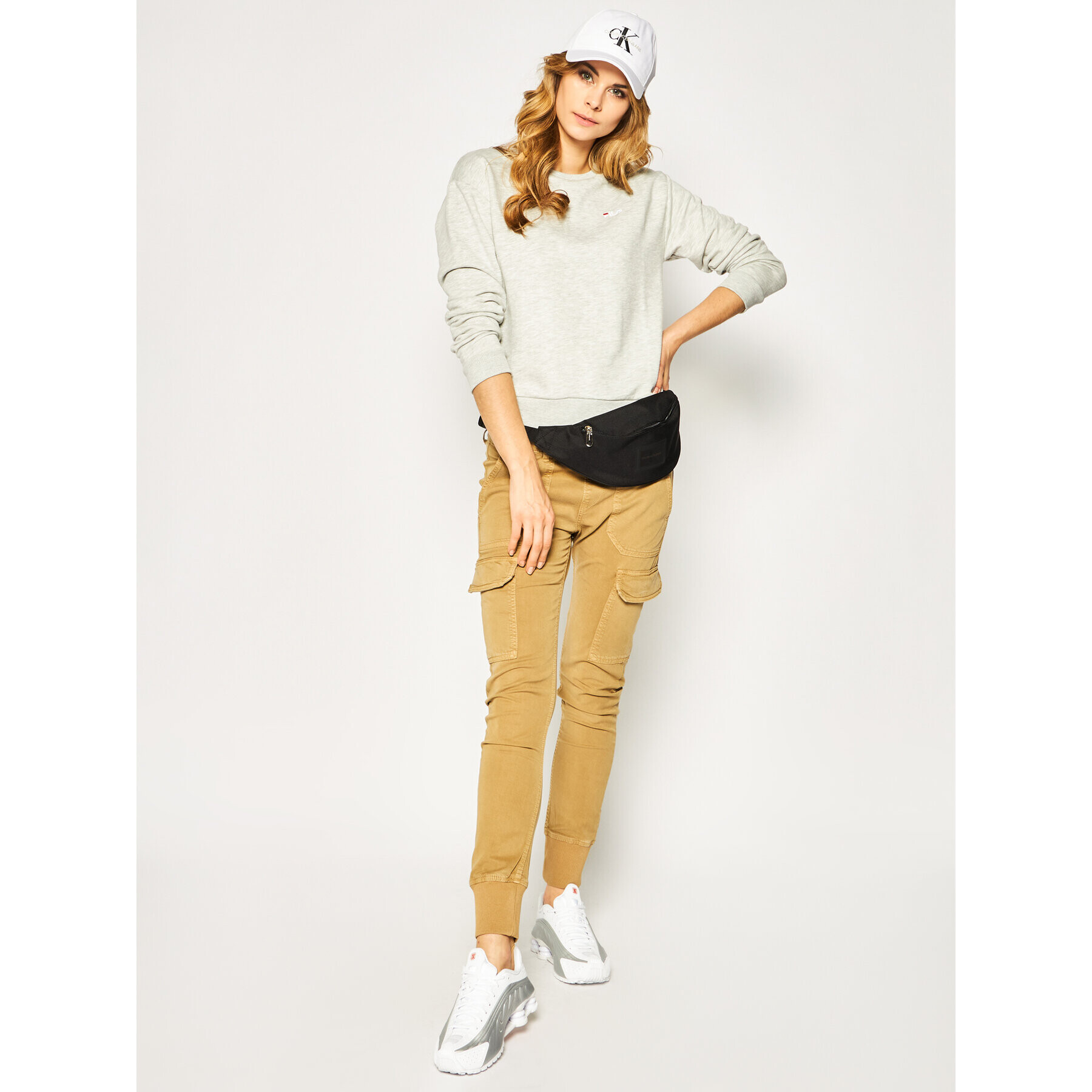 Fila Суитшърт Effie Crew 688053 Сив Regular Fit - Pepit.bg