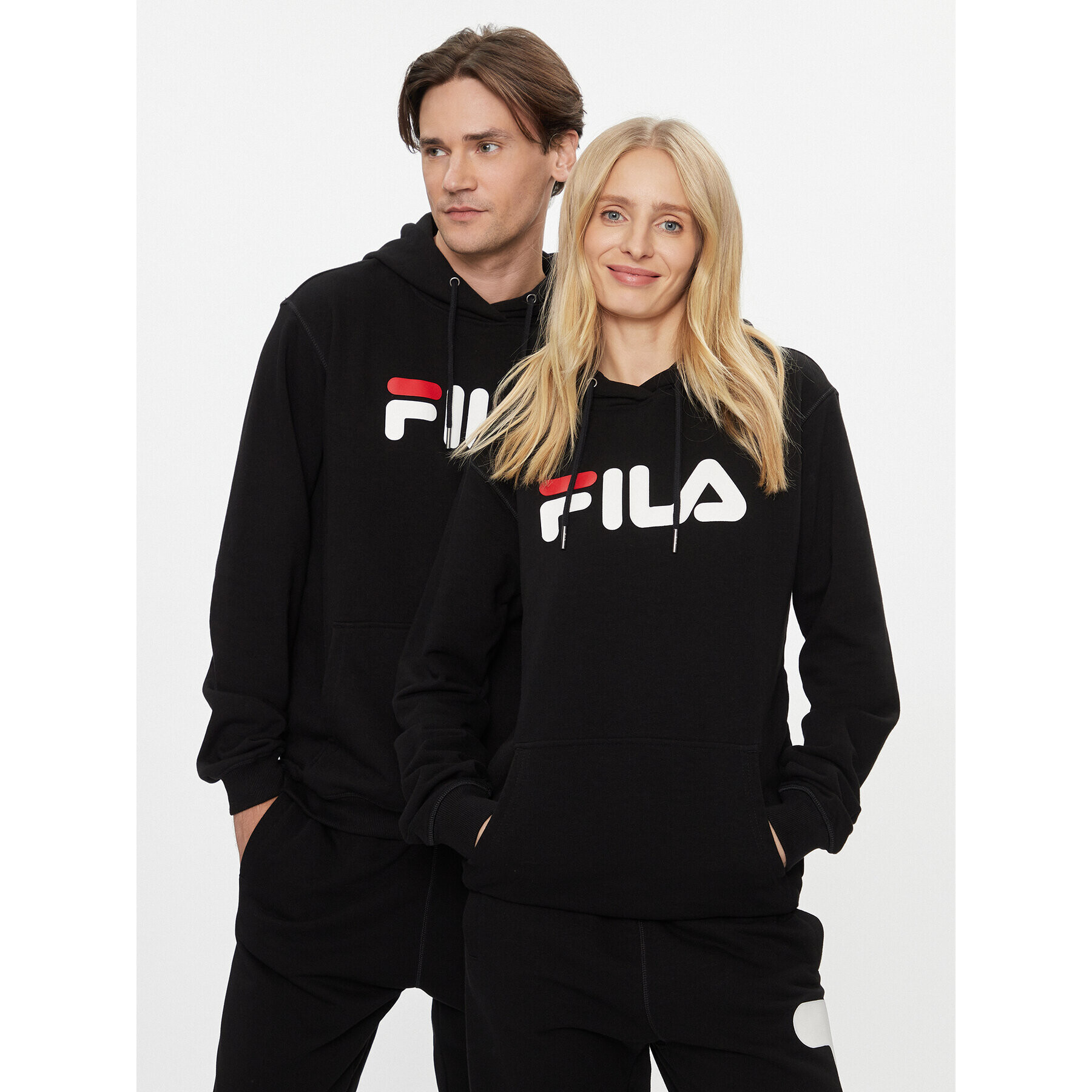 Fila Суитшърт FAU0068 Черен Regular Fit - Pepit.bg